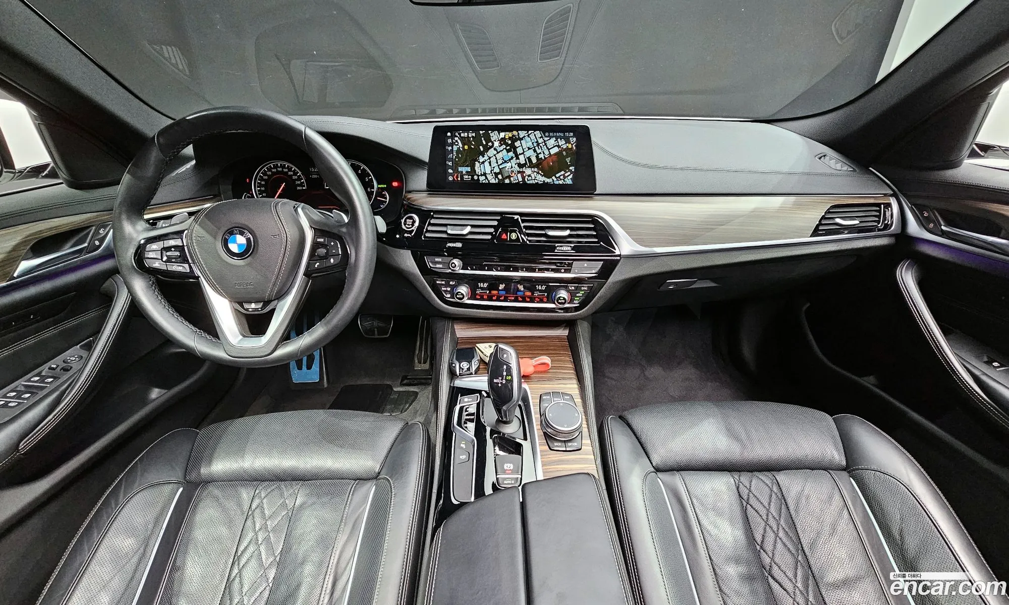 BMW 5 Series 2018 — 8