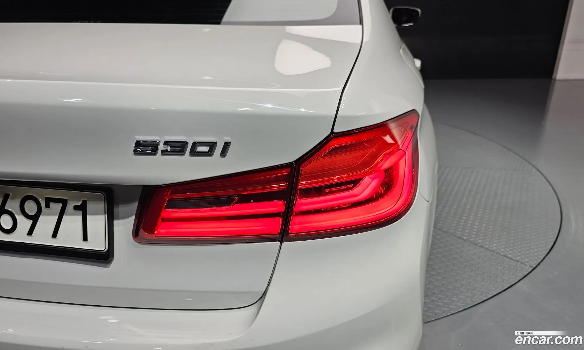 BMW 5 Series 2018 — 21
