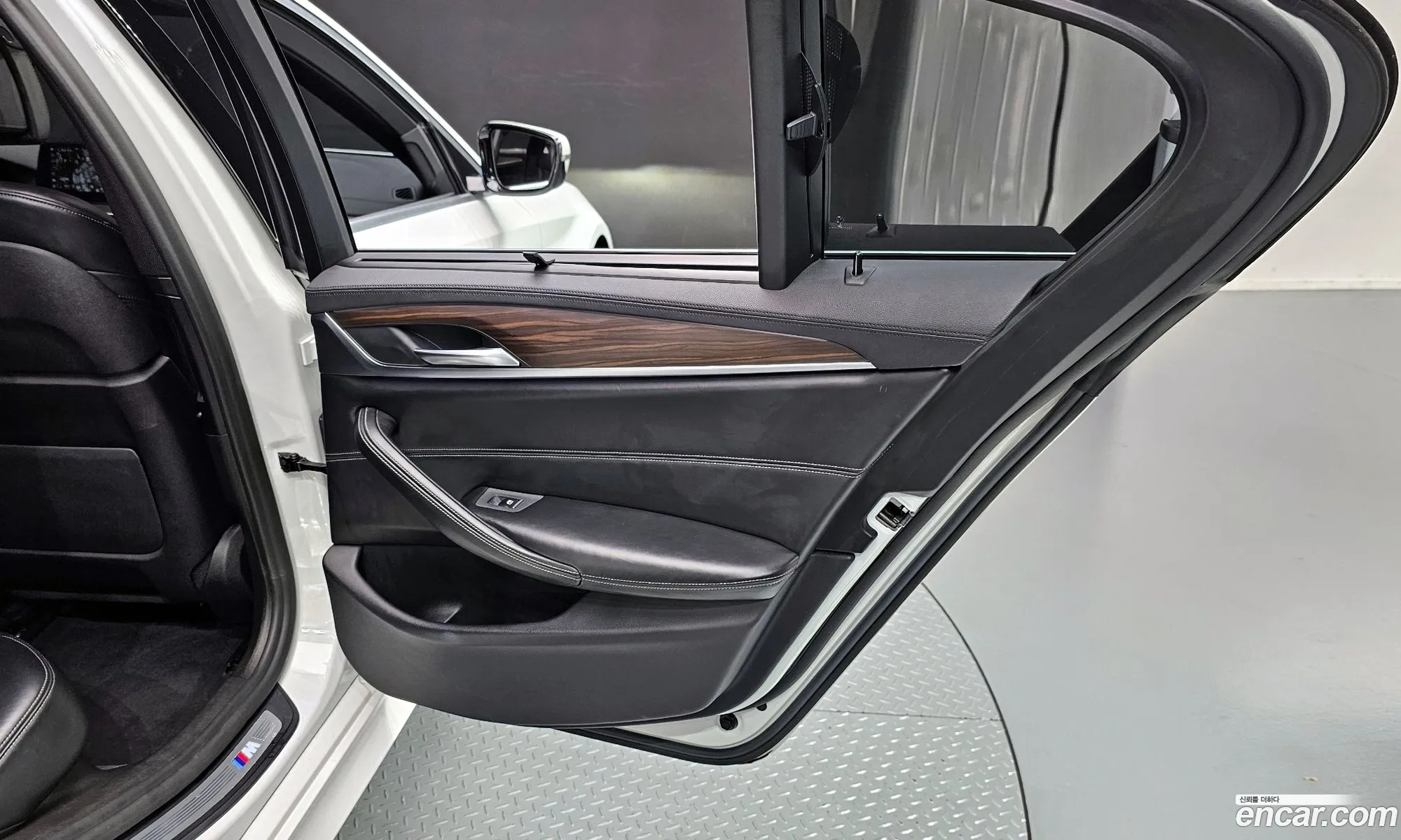 BMW 5 Series 2018 — 11