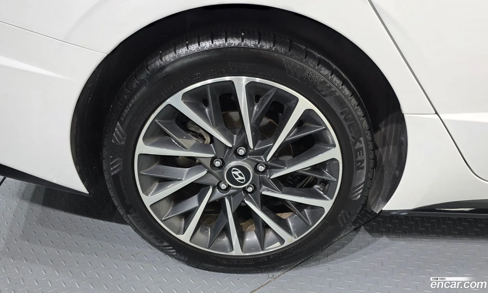 Hyundai Sonata 2019 KMHL241EBLA015158 — 18