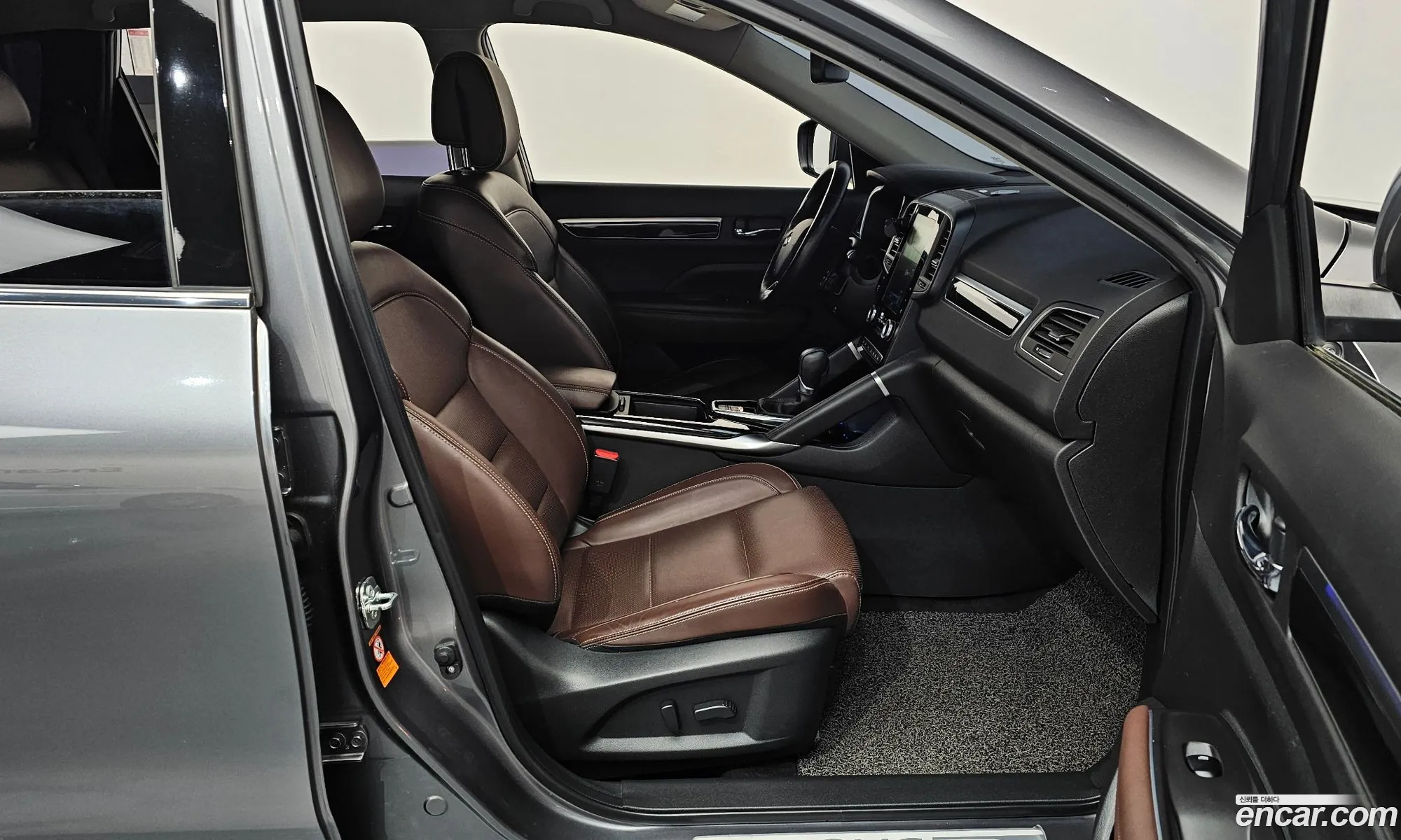 Renault Korea (Samsung) QM6 2017 KNME5C2M8HP028060 — 28