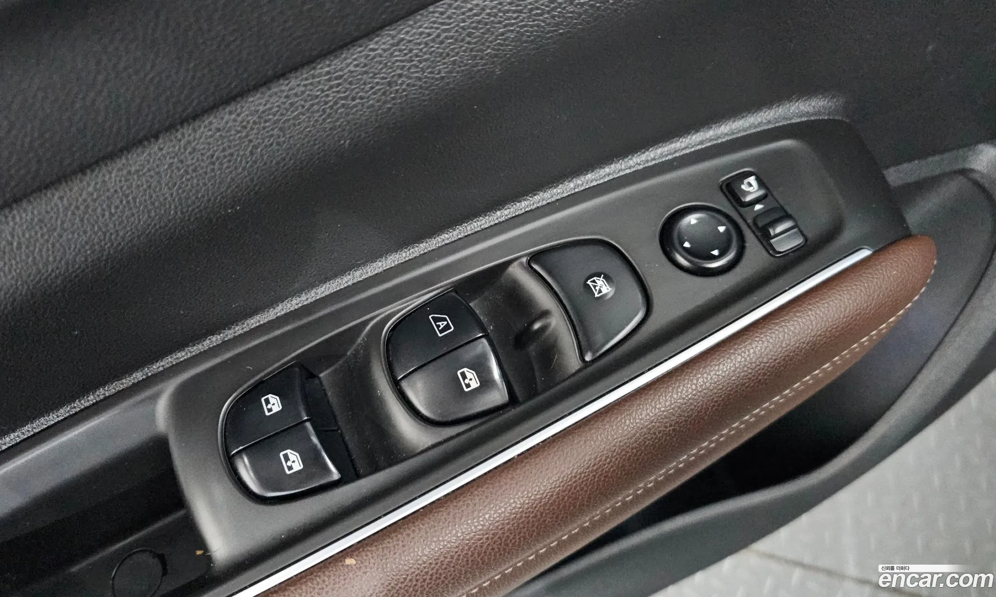 Renault Korea (Samsung) QM6 2017 KNME5C2M8HP028060 — 4