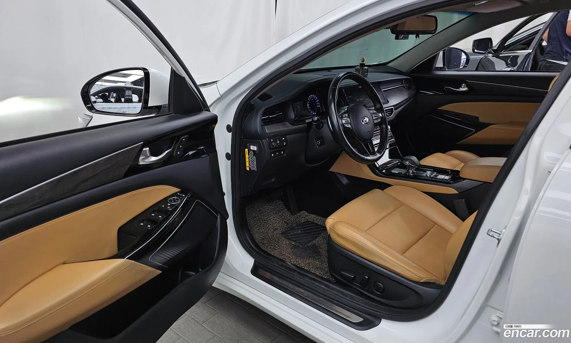 Kia K7 Premier 2019 — 11
