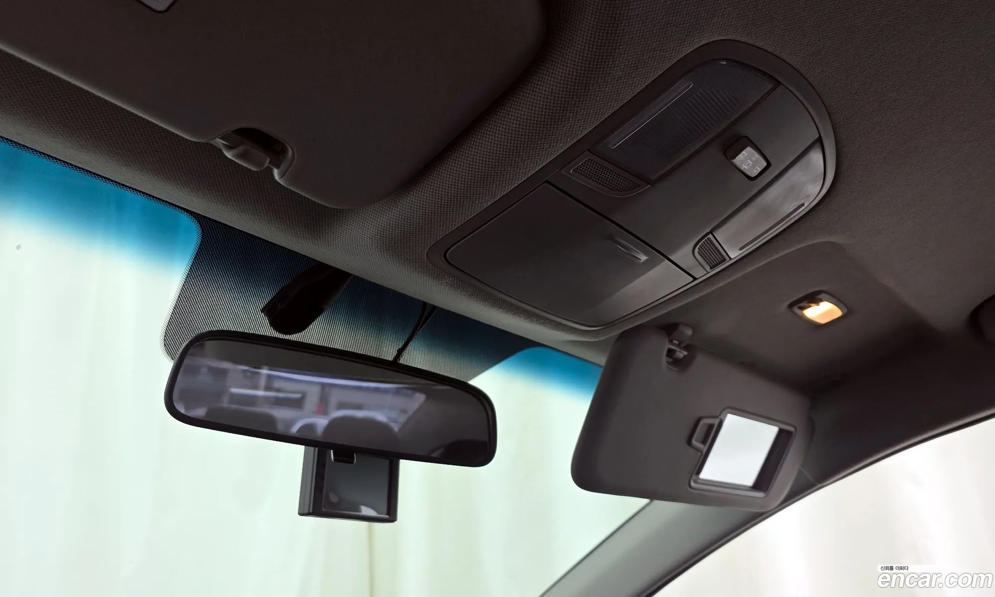Hyundai Elantra AD 2016 — 9