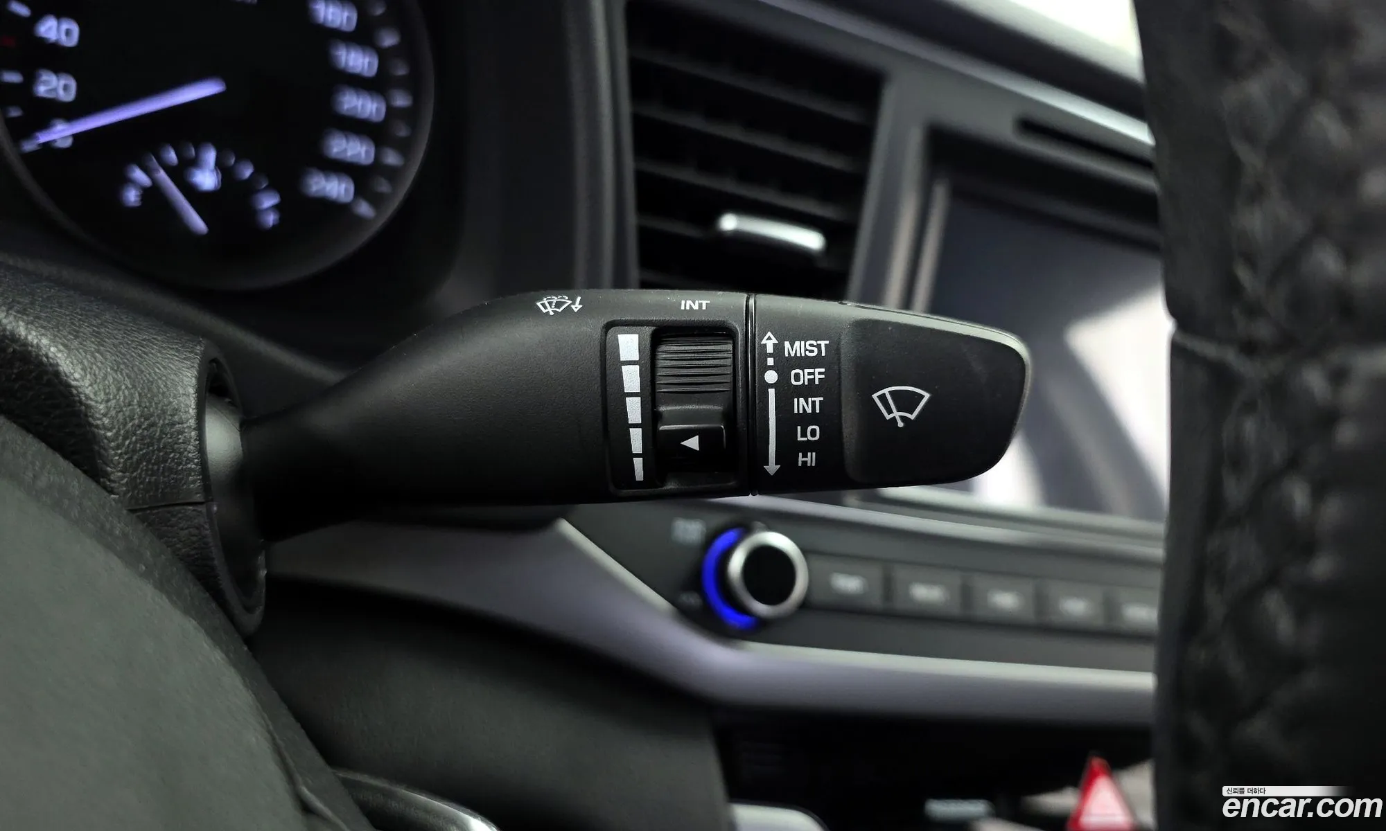 Hyundai Elantra AD 2016 — 14