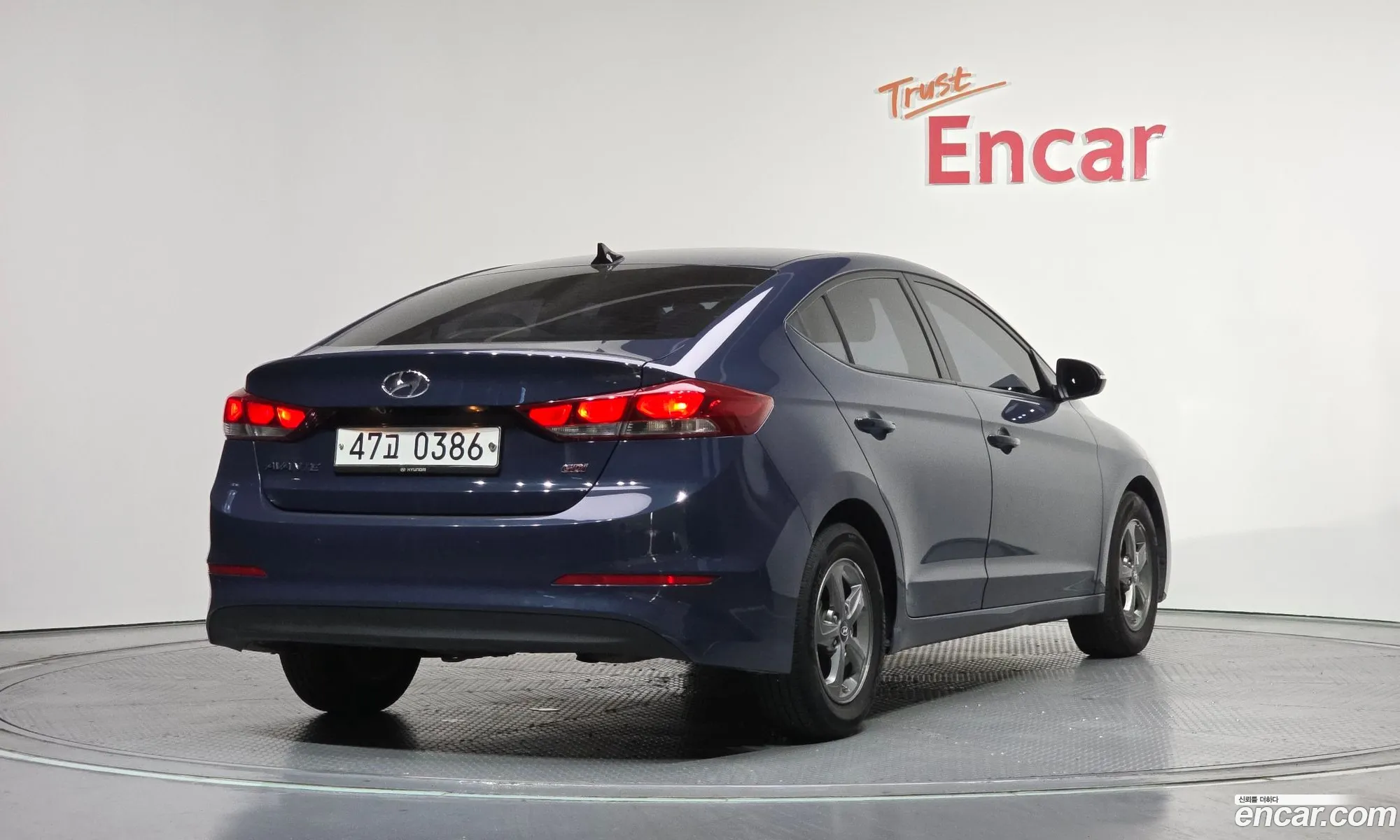 Hyundai Elantra AD 2016 — 12