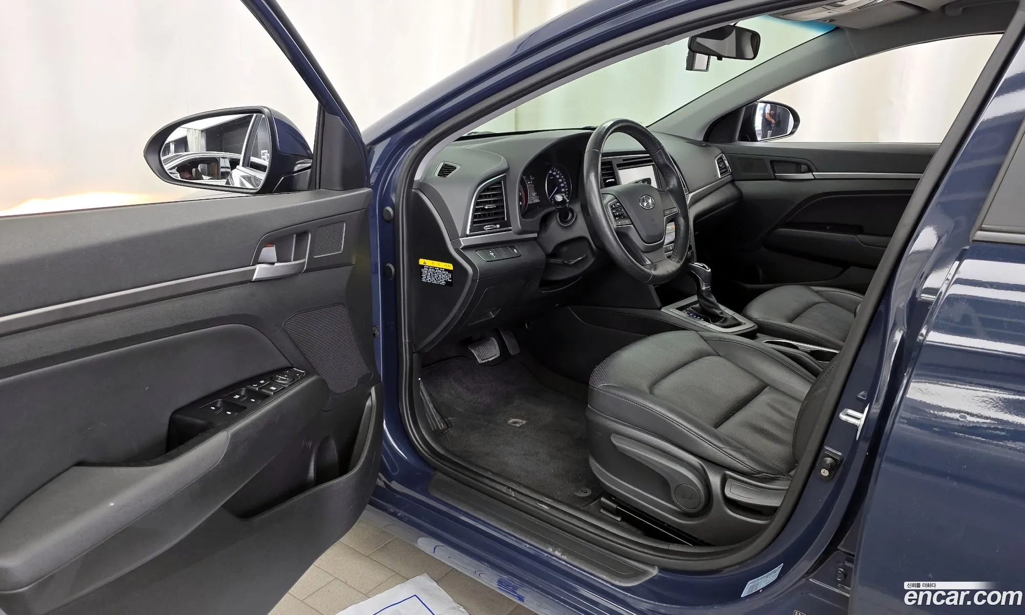 Hyundai Elantra AD 2016 — 5