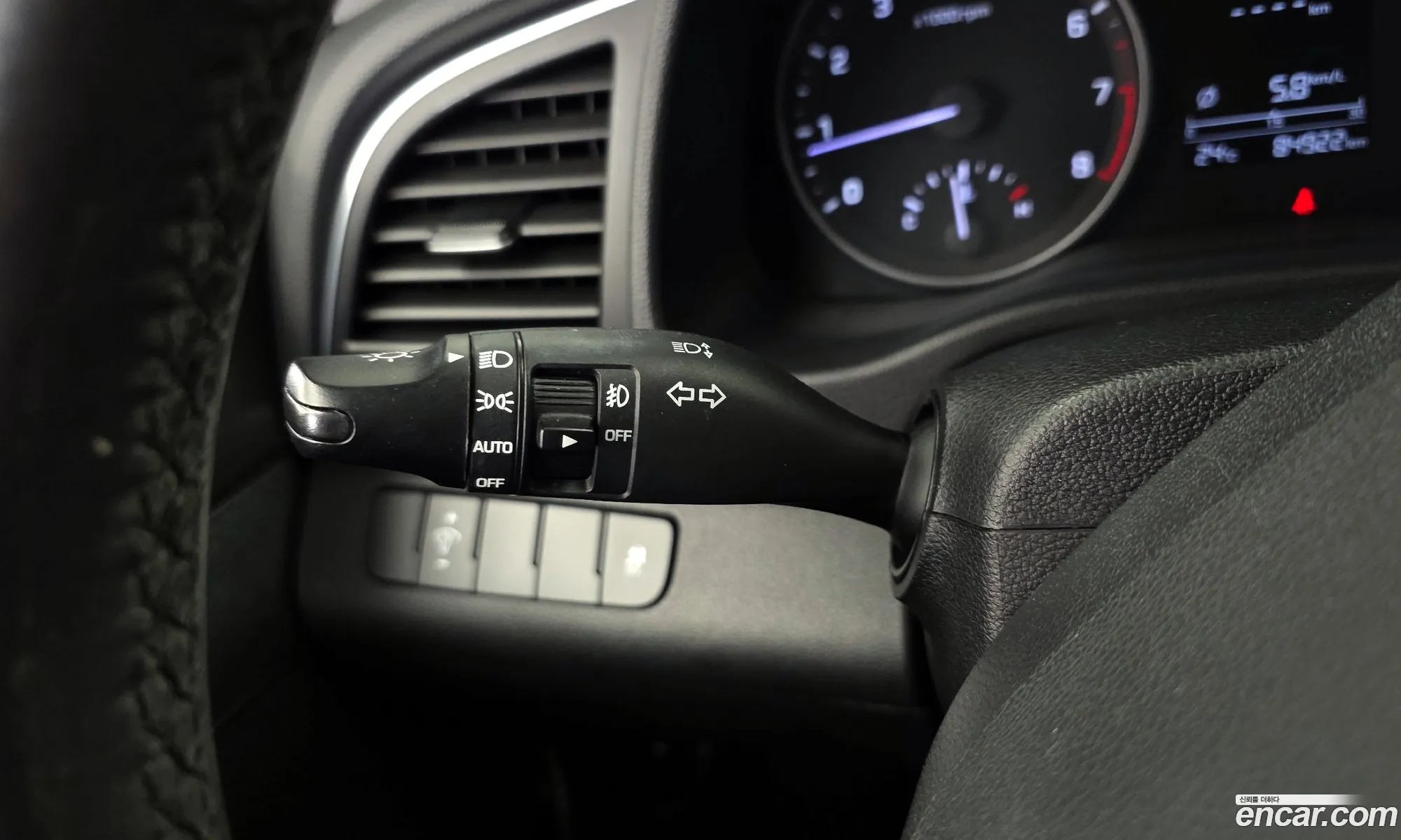 Hyundai Elantra AD 2016 — 17