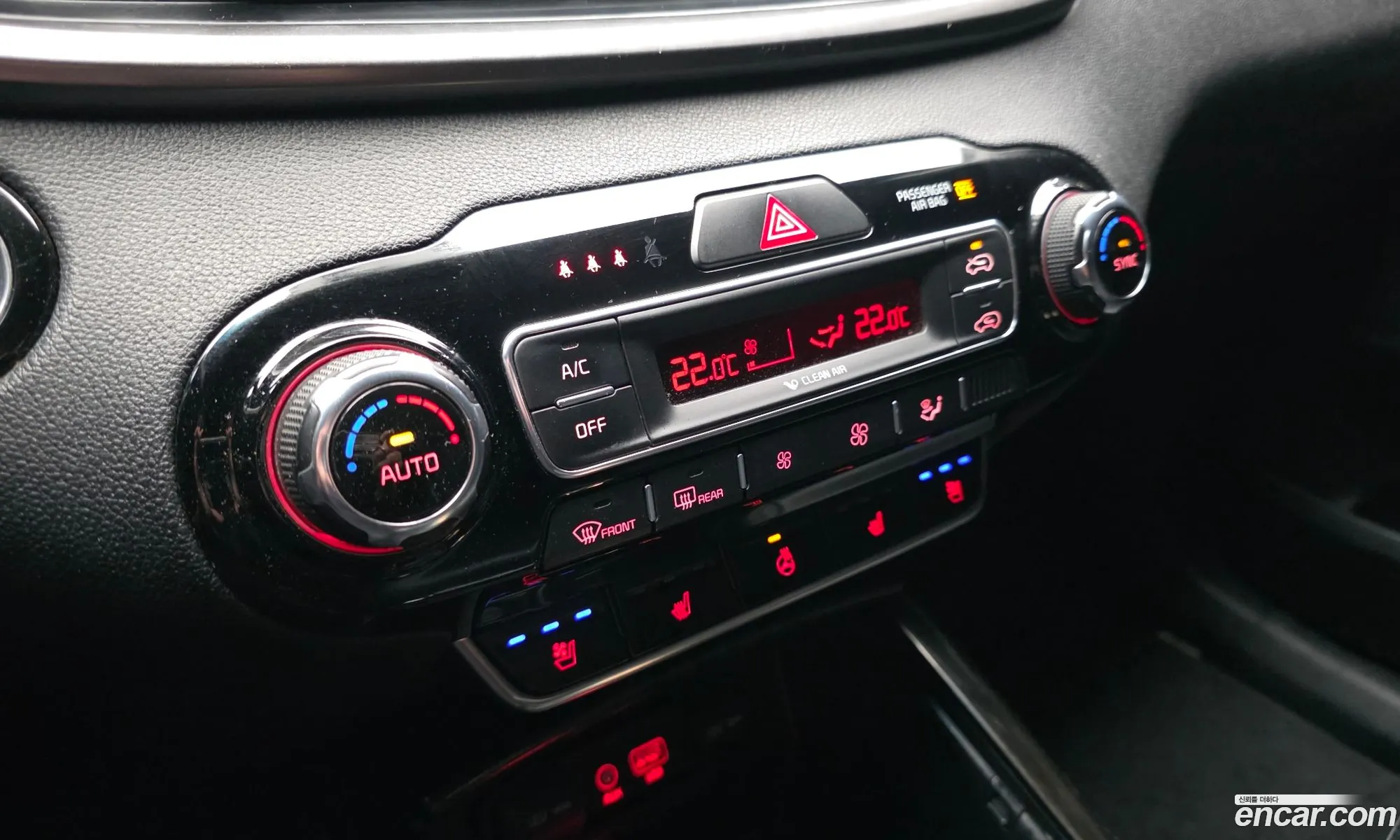 Kia Sorento 2018 KNAPG81ABKA531721 — 10