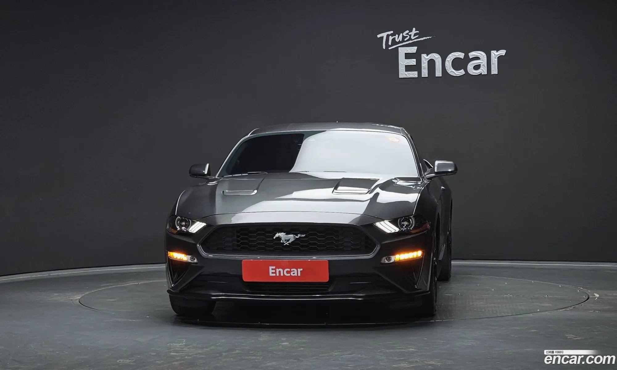 Ford Mustang 2020 — 2