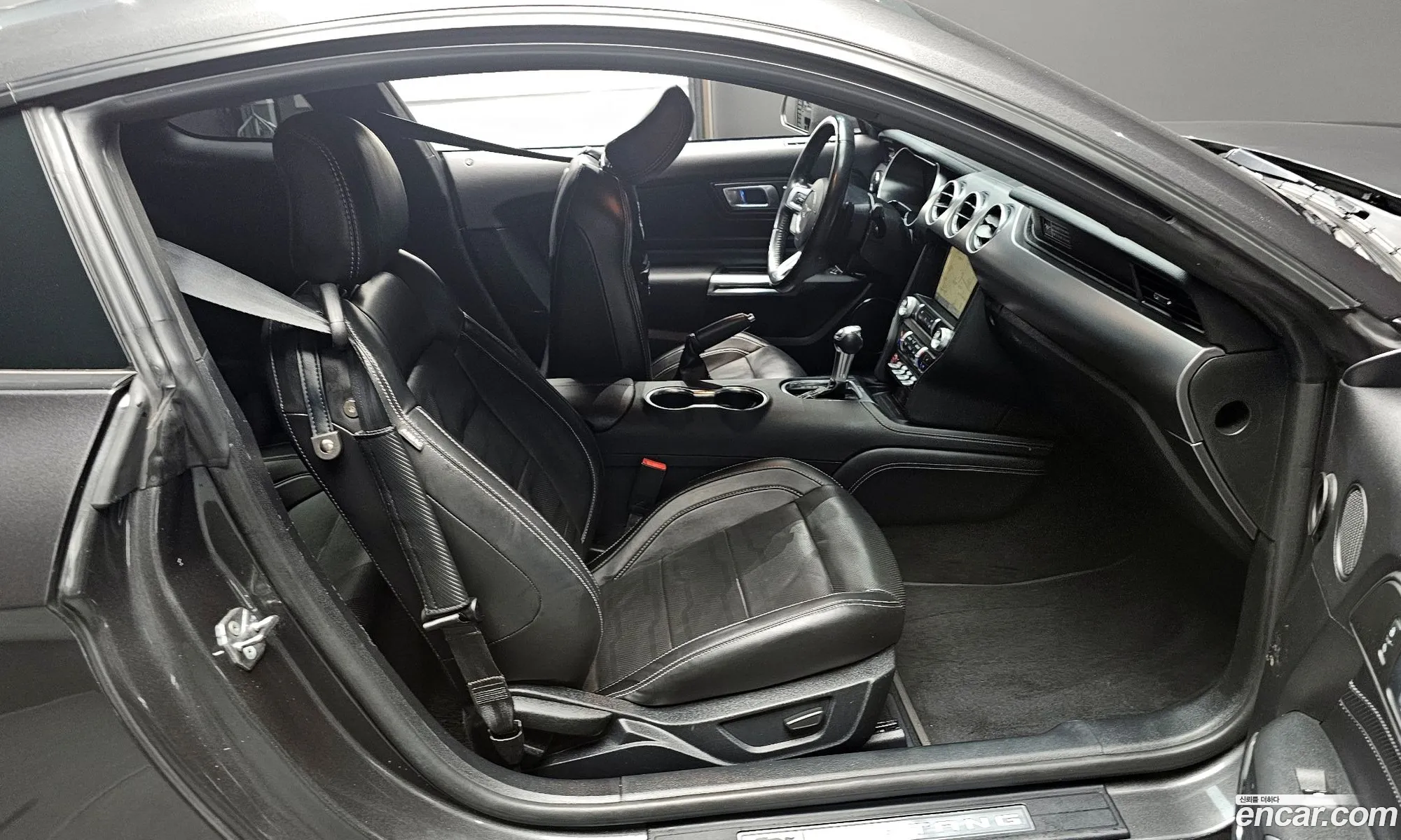 Ford Mustang 2020 — 30