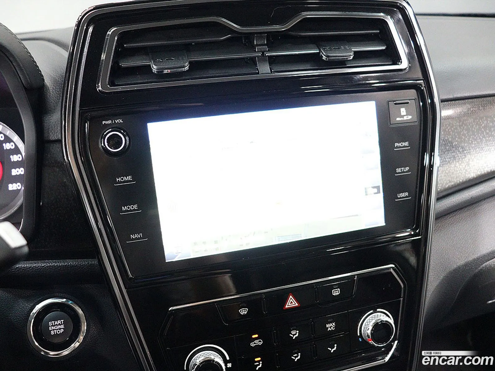 KG Mobility (SsangYong) Tivoli 2019 — 19