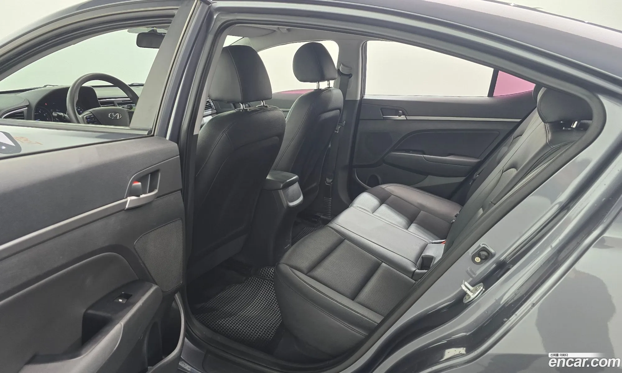 Hyundai Elantra AD 2015 KMHD641DBGU020847 — 26