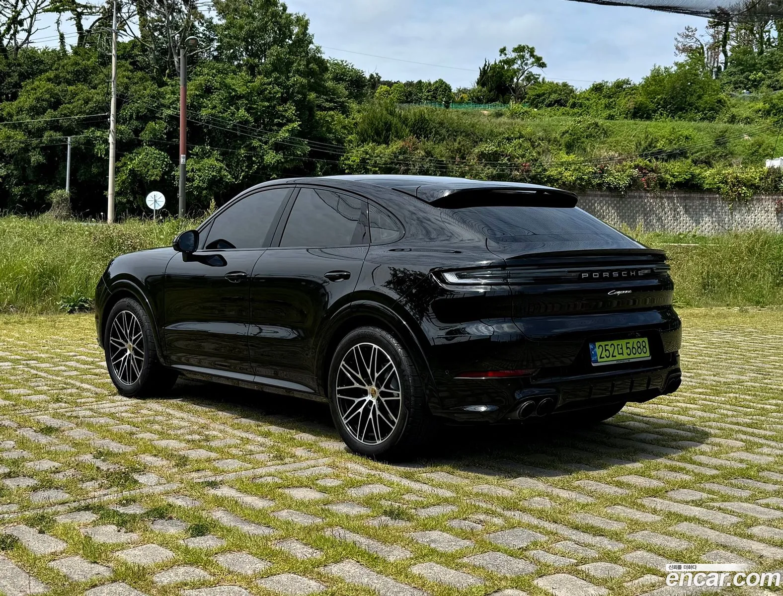 Porsche Cayenne 2024 — 18