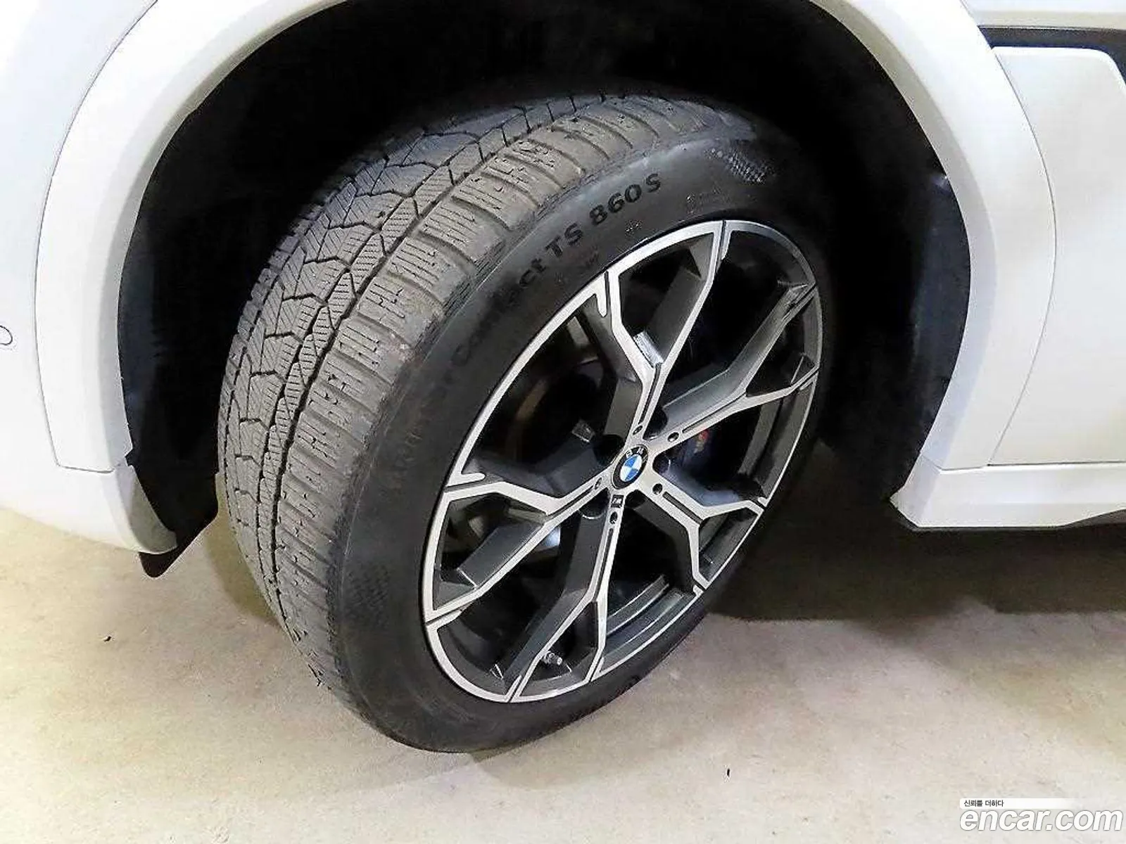 BMW X6 2021 — 17