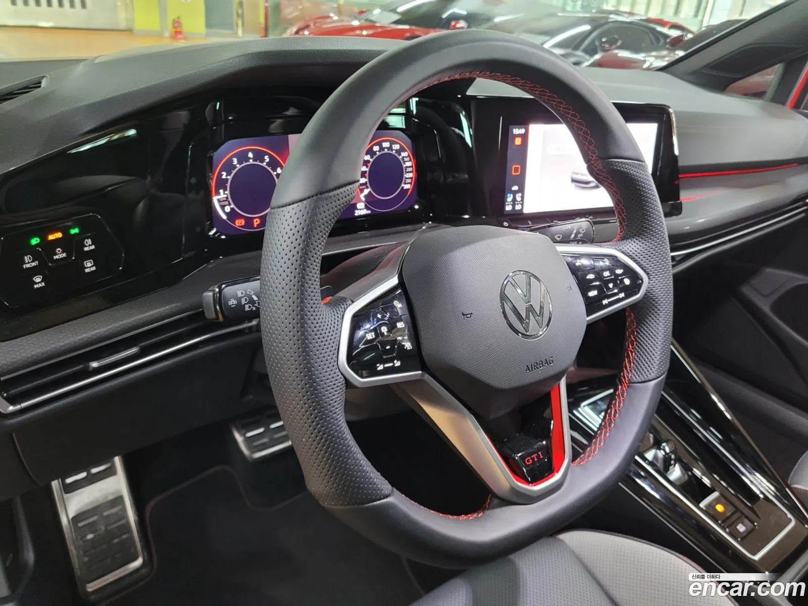 Volkswagen Golf 8th Gen 2023 — 8