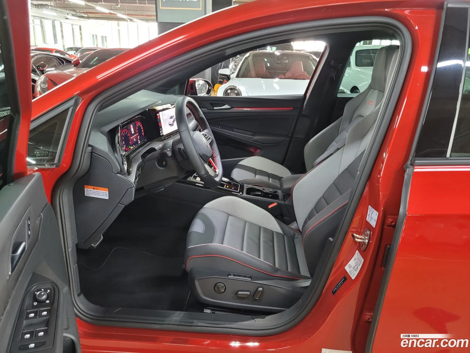 Volkswagen Golf 8th Gen 2023 — 14