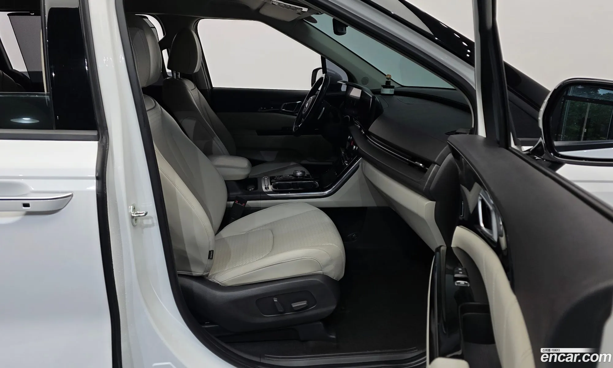 Kia Carnival 2020 KNANE81BBMS001229 — 12