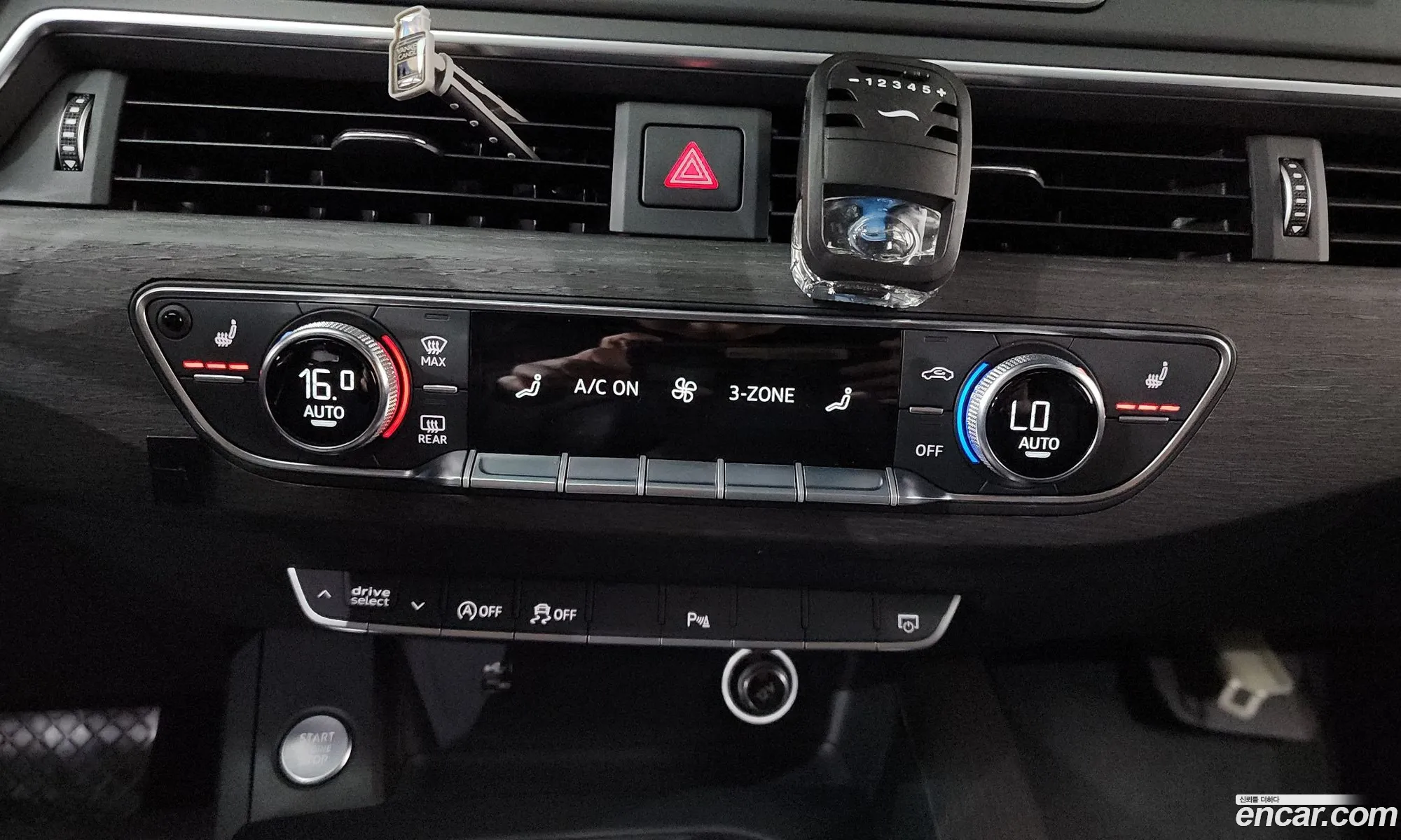 Audi A4 2019 WAUZZZF44KA123807 — 31