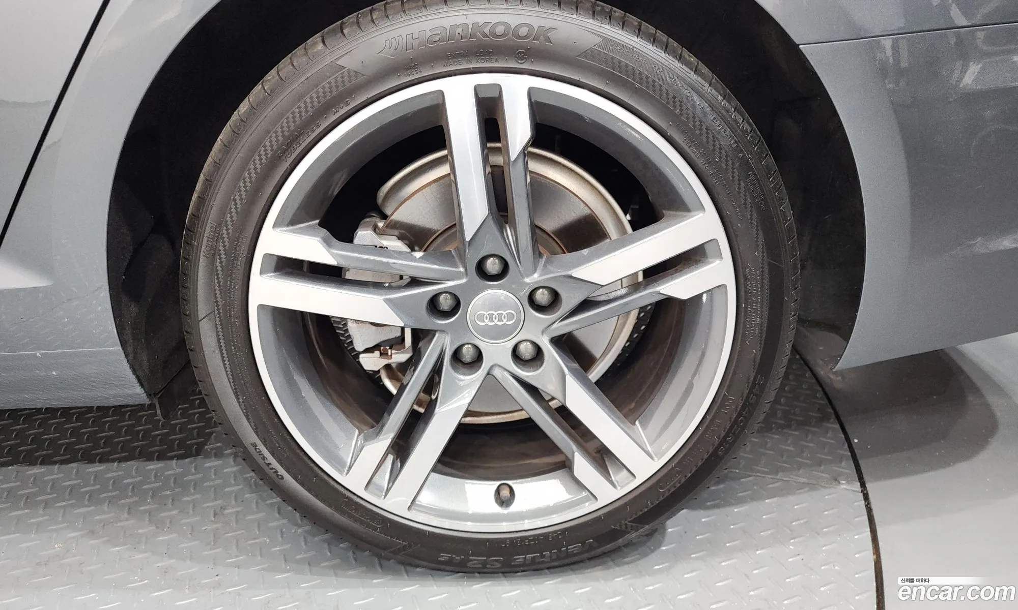 Audi A4 2019 WAUZZZF44KA123807 — 4