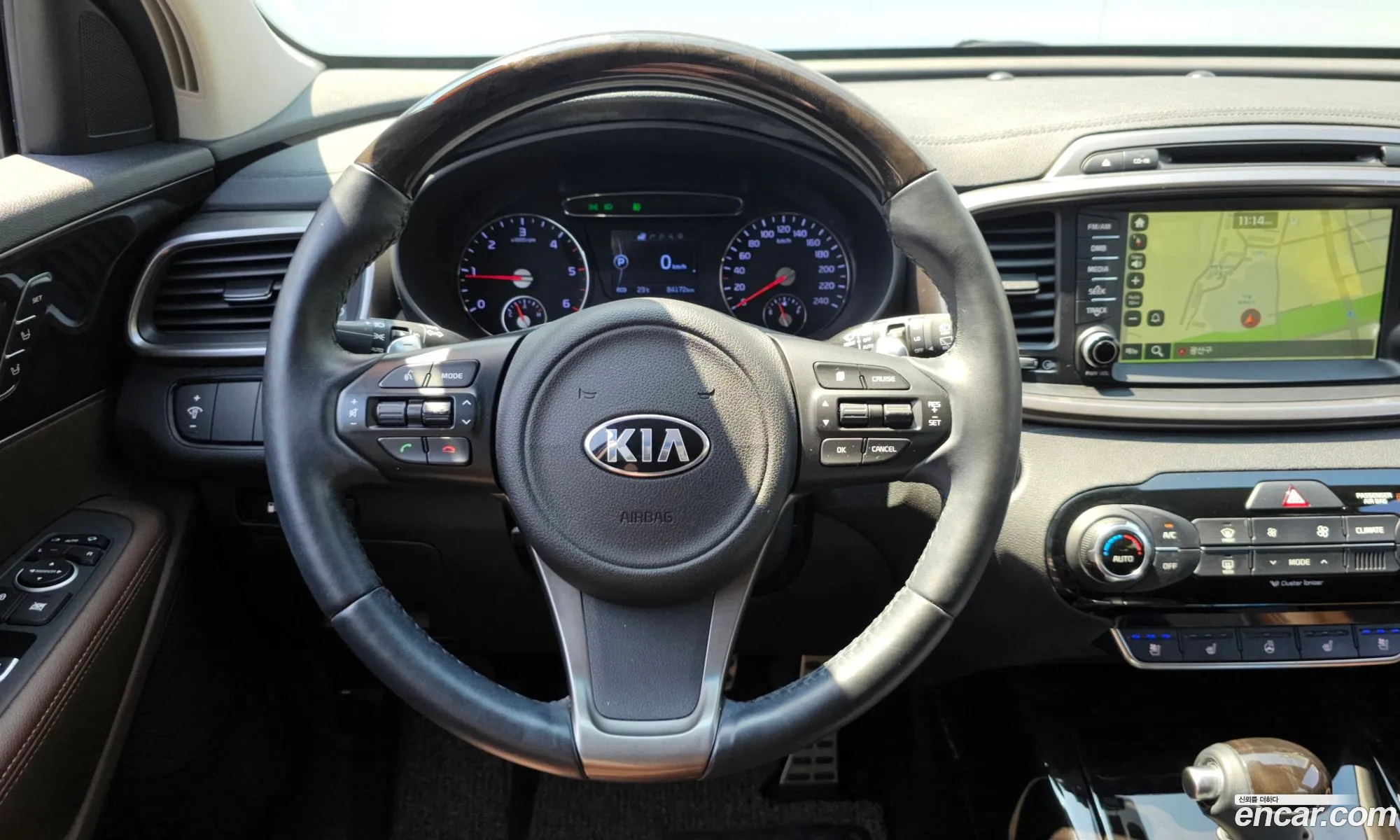 Kia Sorento 2017 KNAPK81ABHA374416 — 14