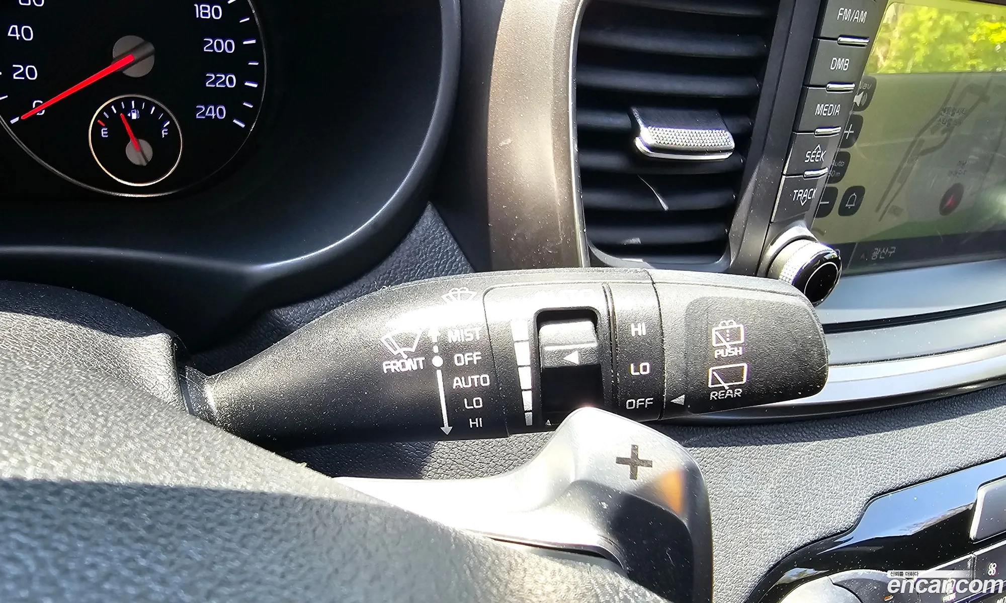Kia Sorento 2017 KNAPK81ABHA374416 — 24