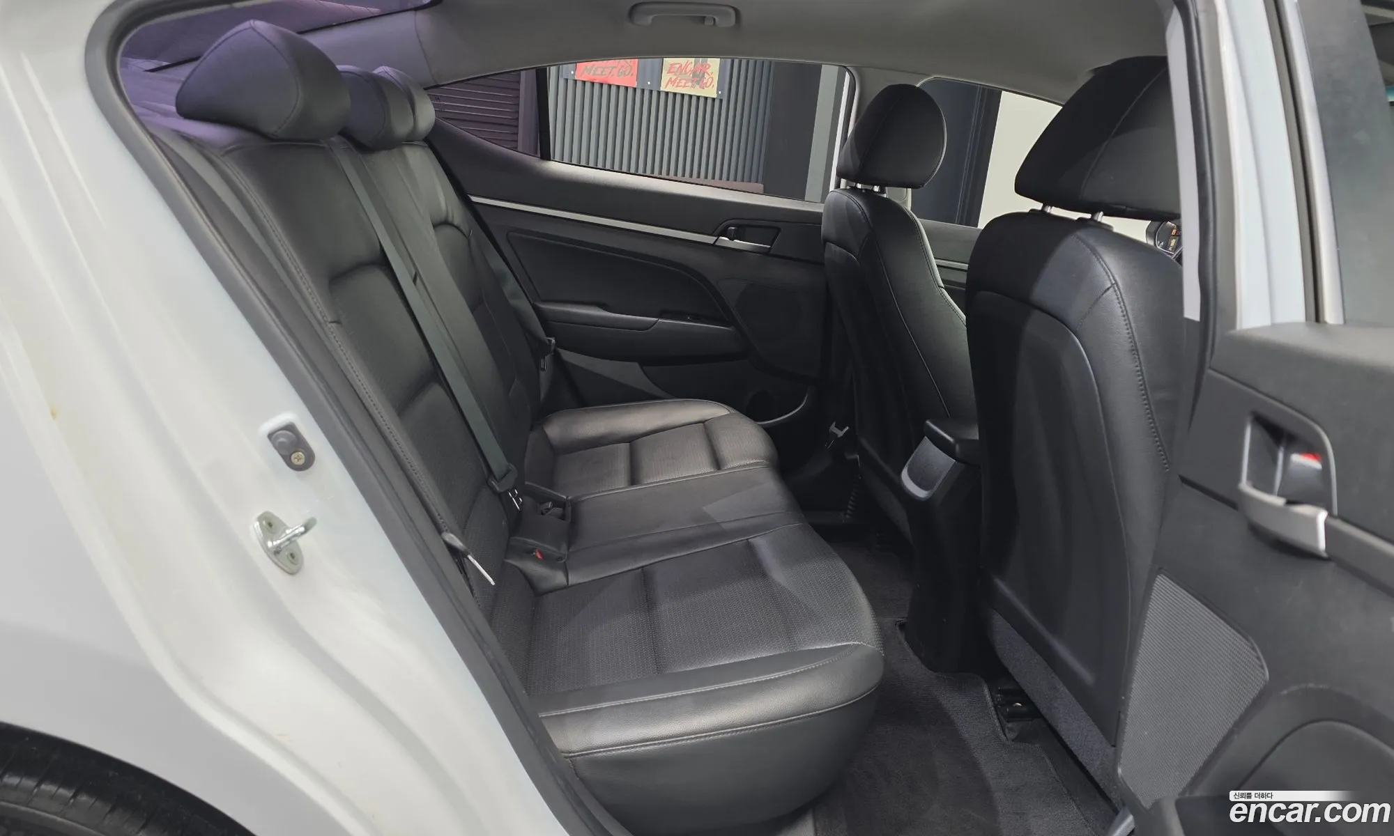 Hyundai Elantra AD 2017 KMHD641DBJU571464 — 2