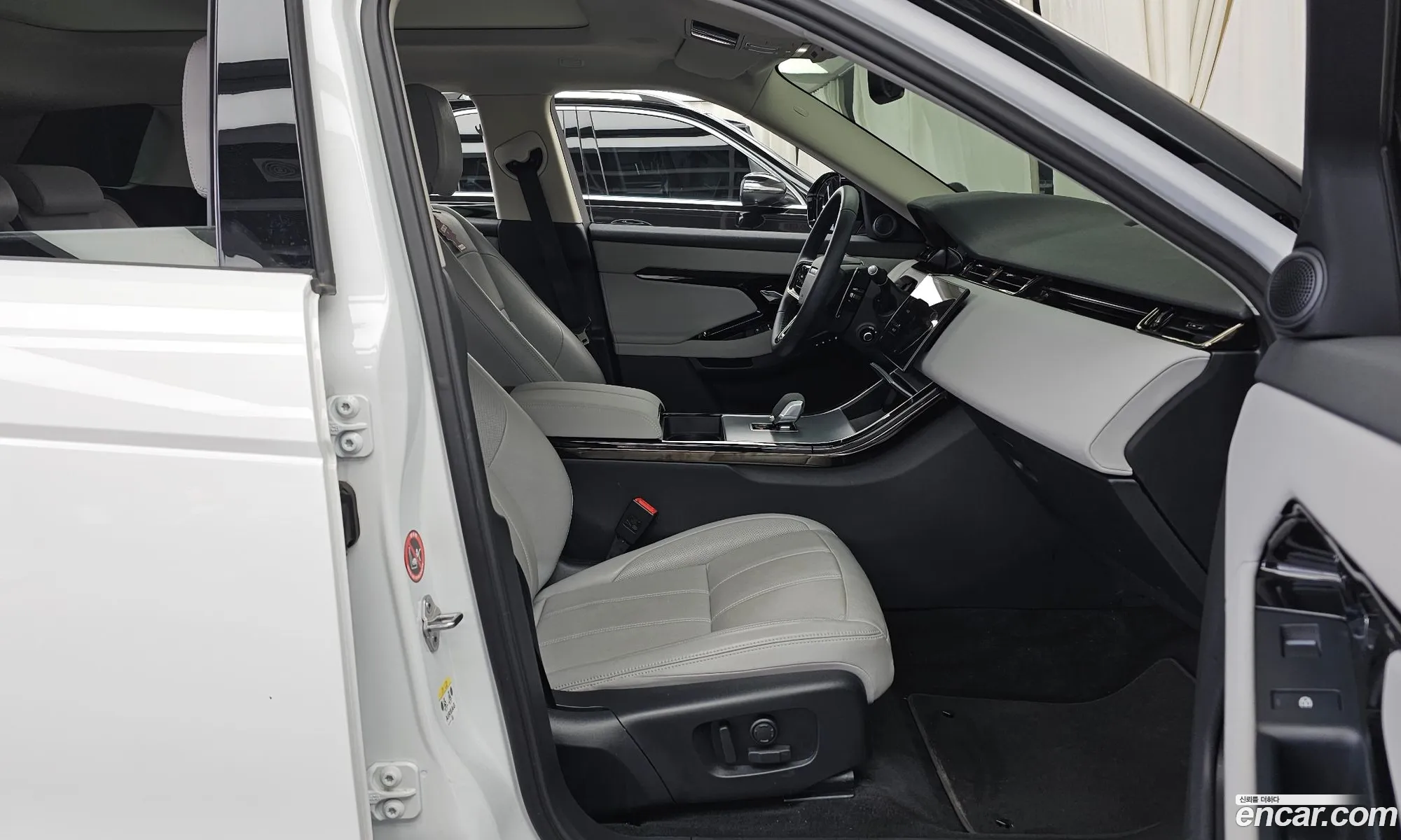 Land Rover Range Rover Evoque 2024 — 18