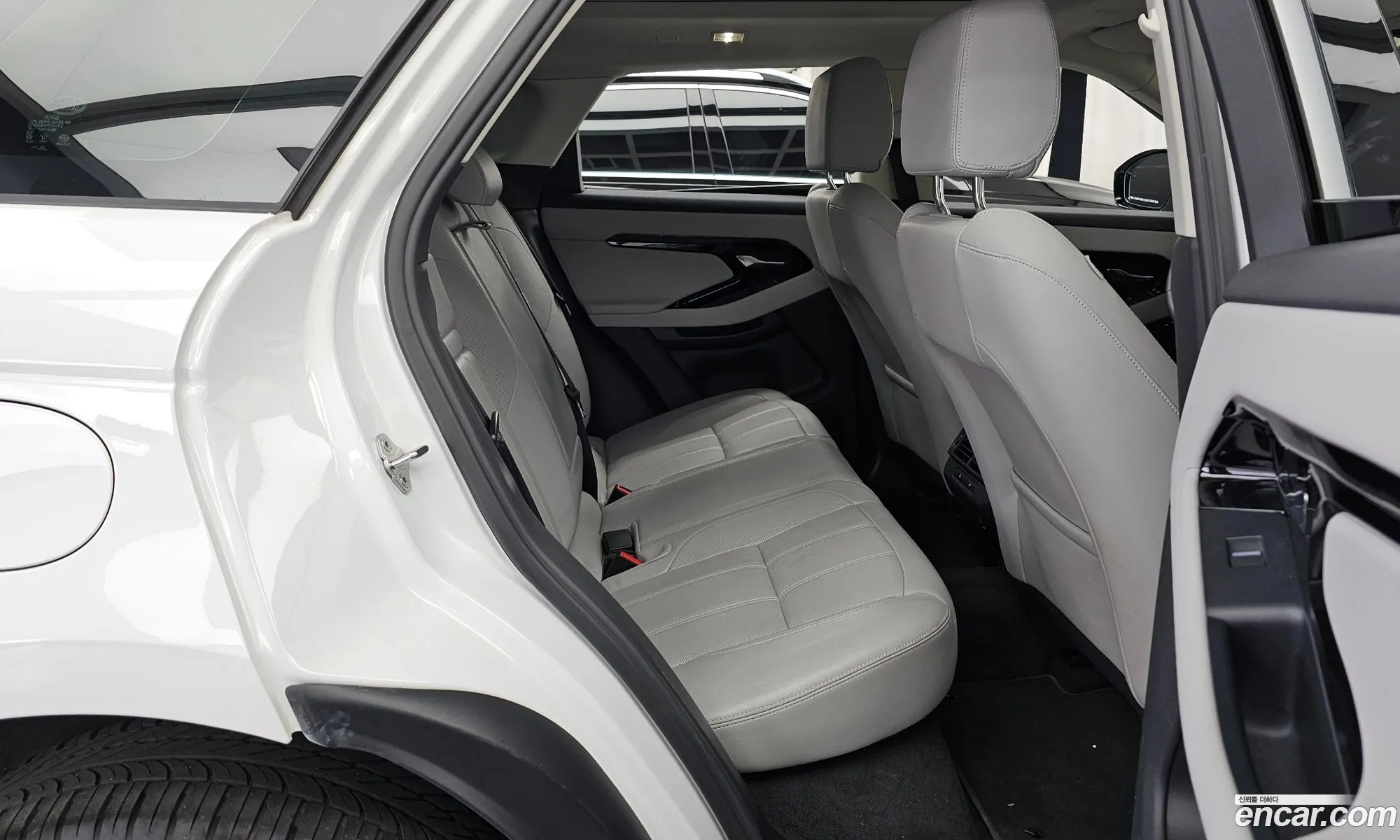 Land Rover Range Rover Evoque 2024 — 14