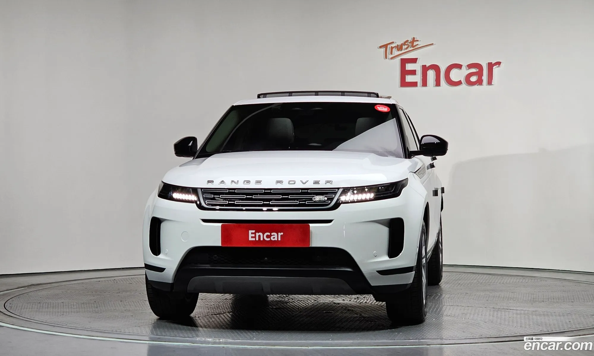 Land Rover Range Rover Evoque 2024 — 28