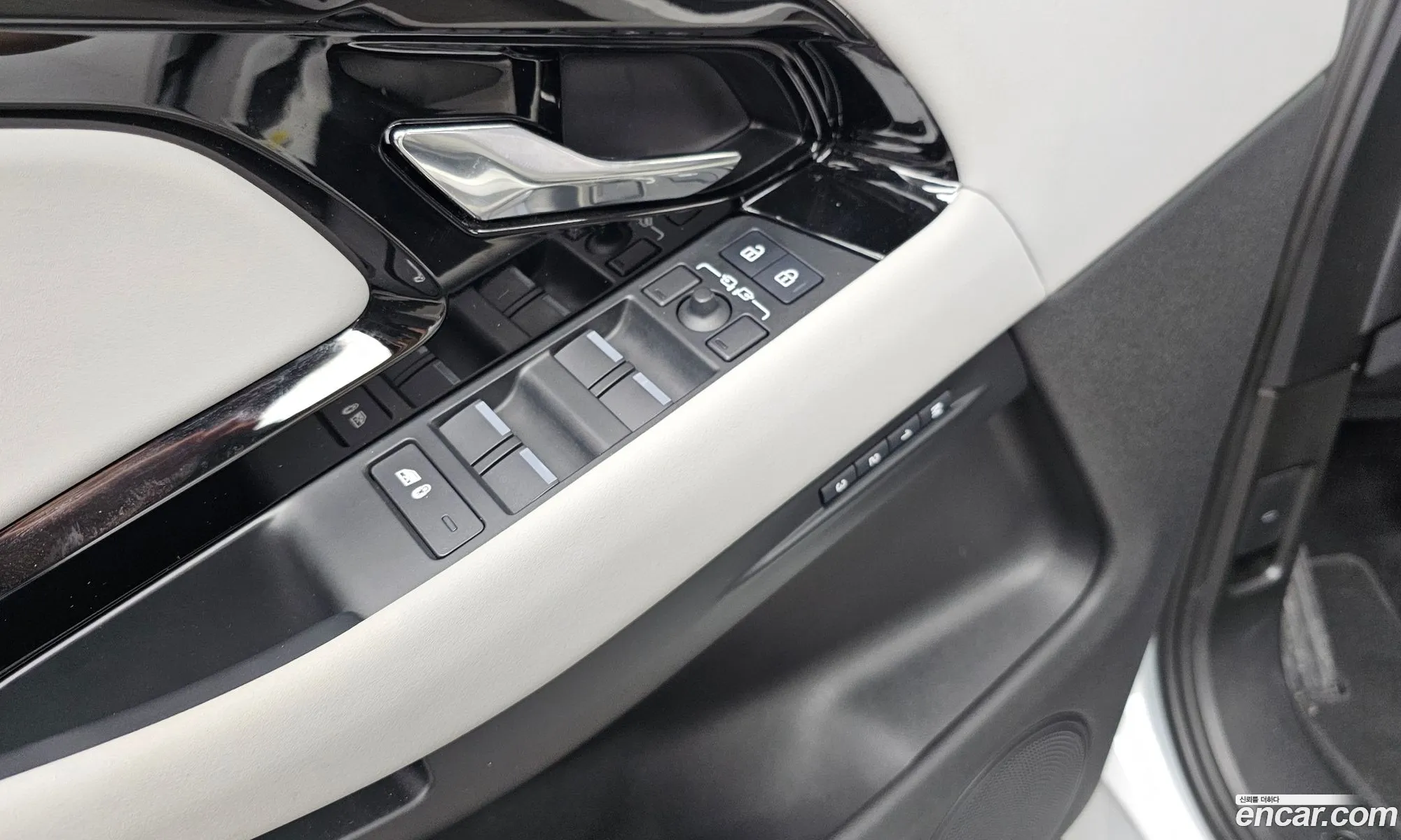 Land Rover Range Rover Evoque 2024 — 10