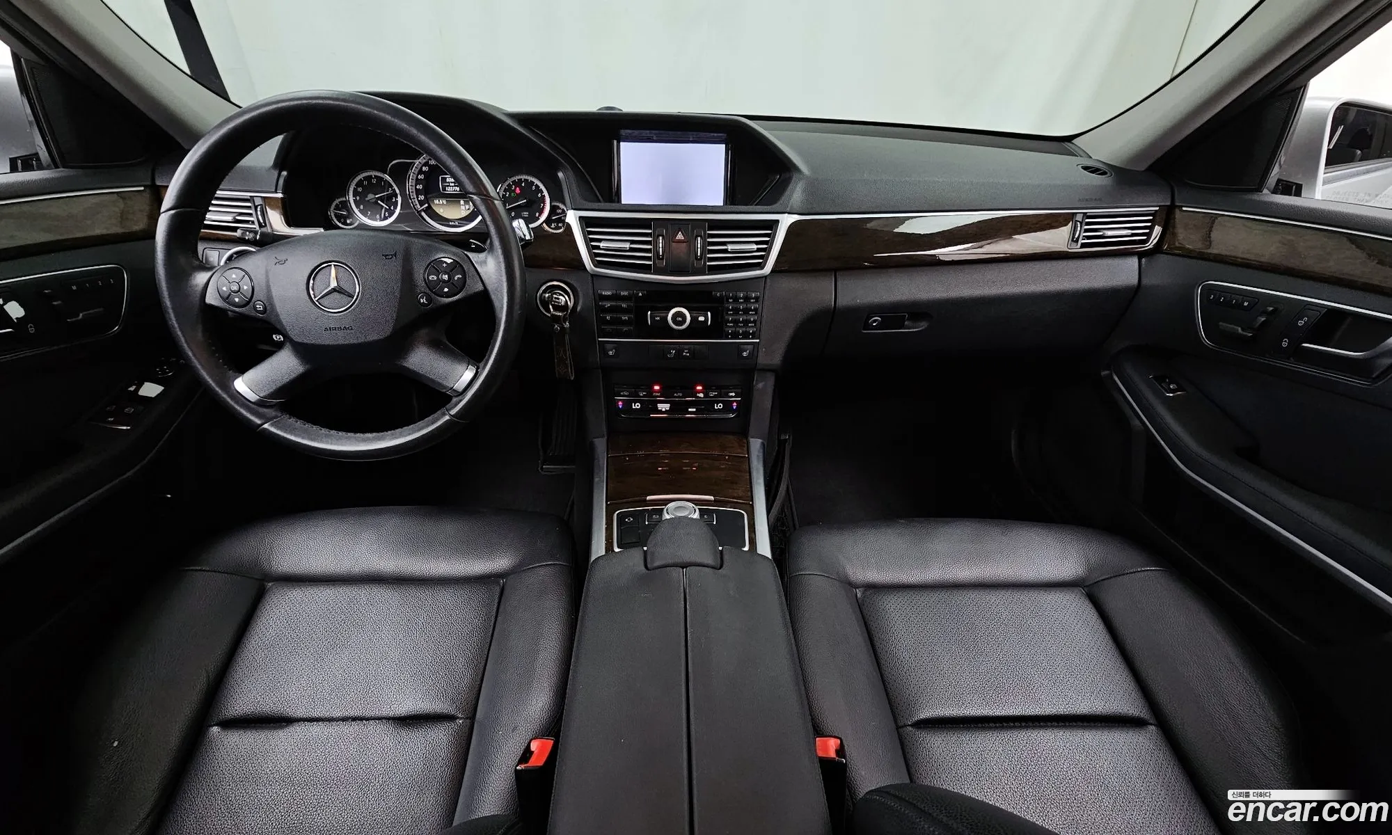 Mercedes-Benz E-Class W212 2012 WDDHF4JB6CA626519 — 23
