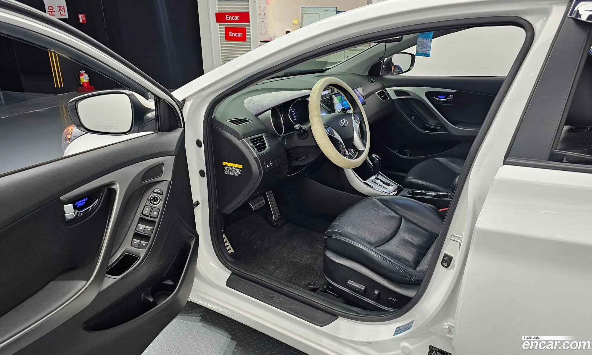 Hyundai Elantra MD 2012 KMHDH41DBCU599653 — 15