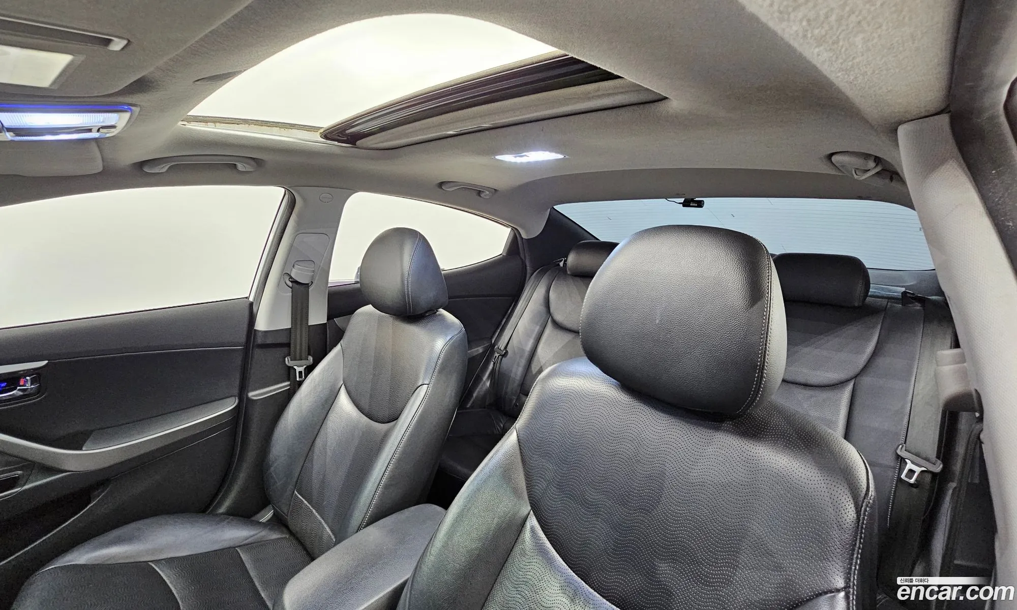 Hyundai Elantra MD 2012 KMHDH41DBCU599653 — 18