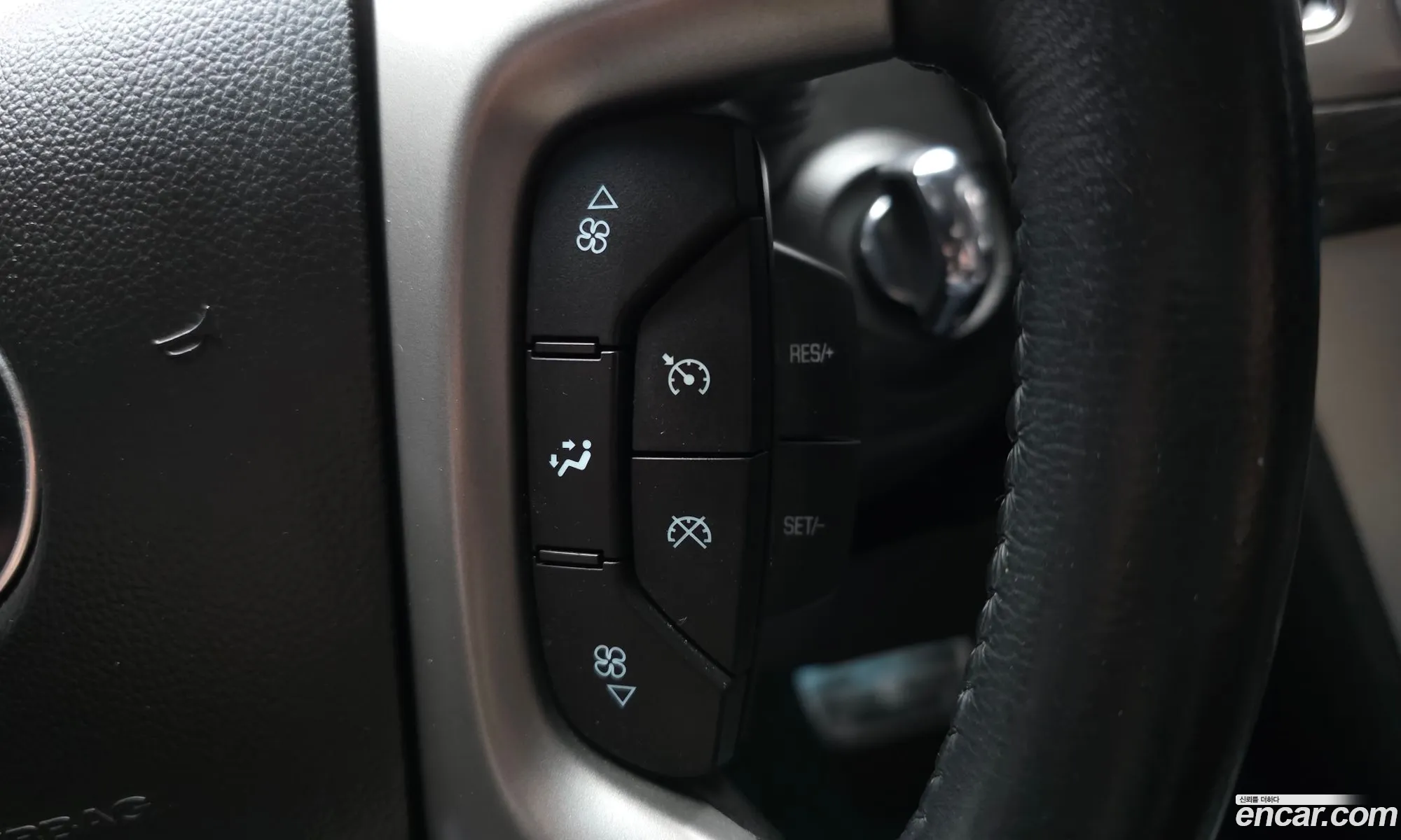 Chevrolet (GM Daewoo) Captiva 2015 KLACD266DFB040711 — 29