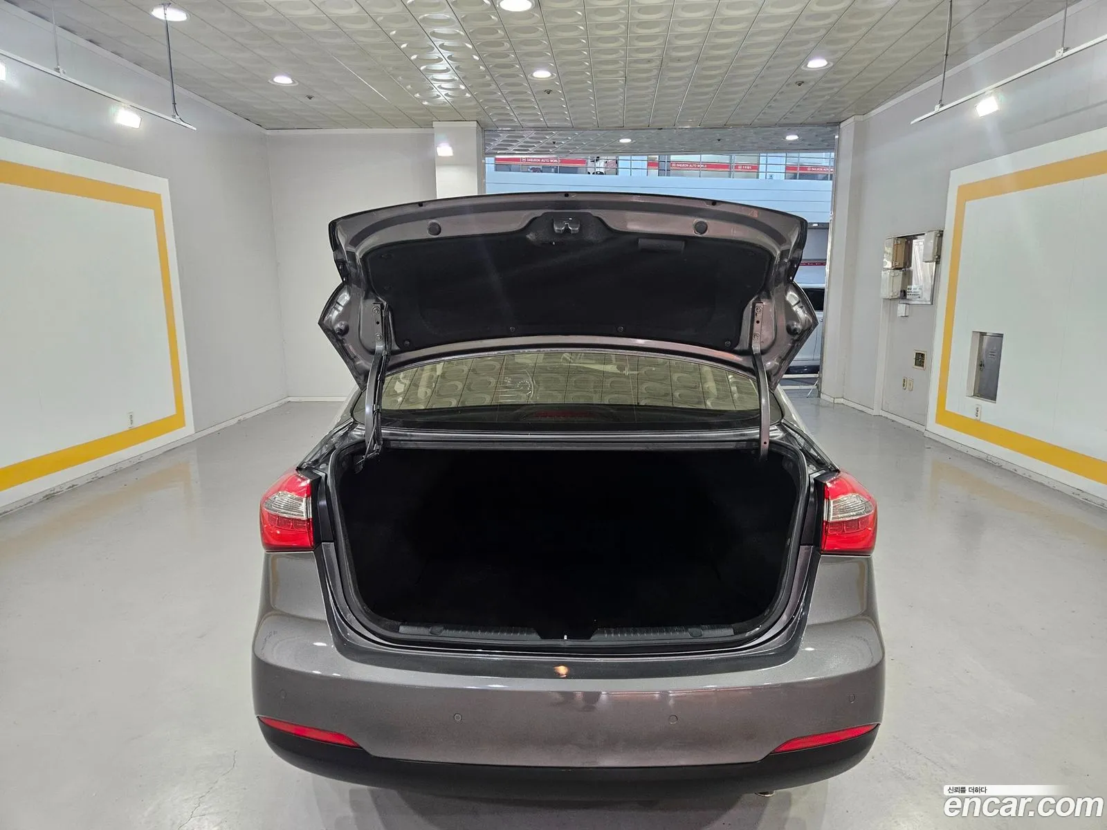 Kia K3 2012 — 10