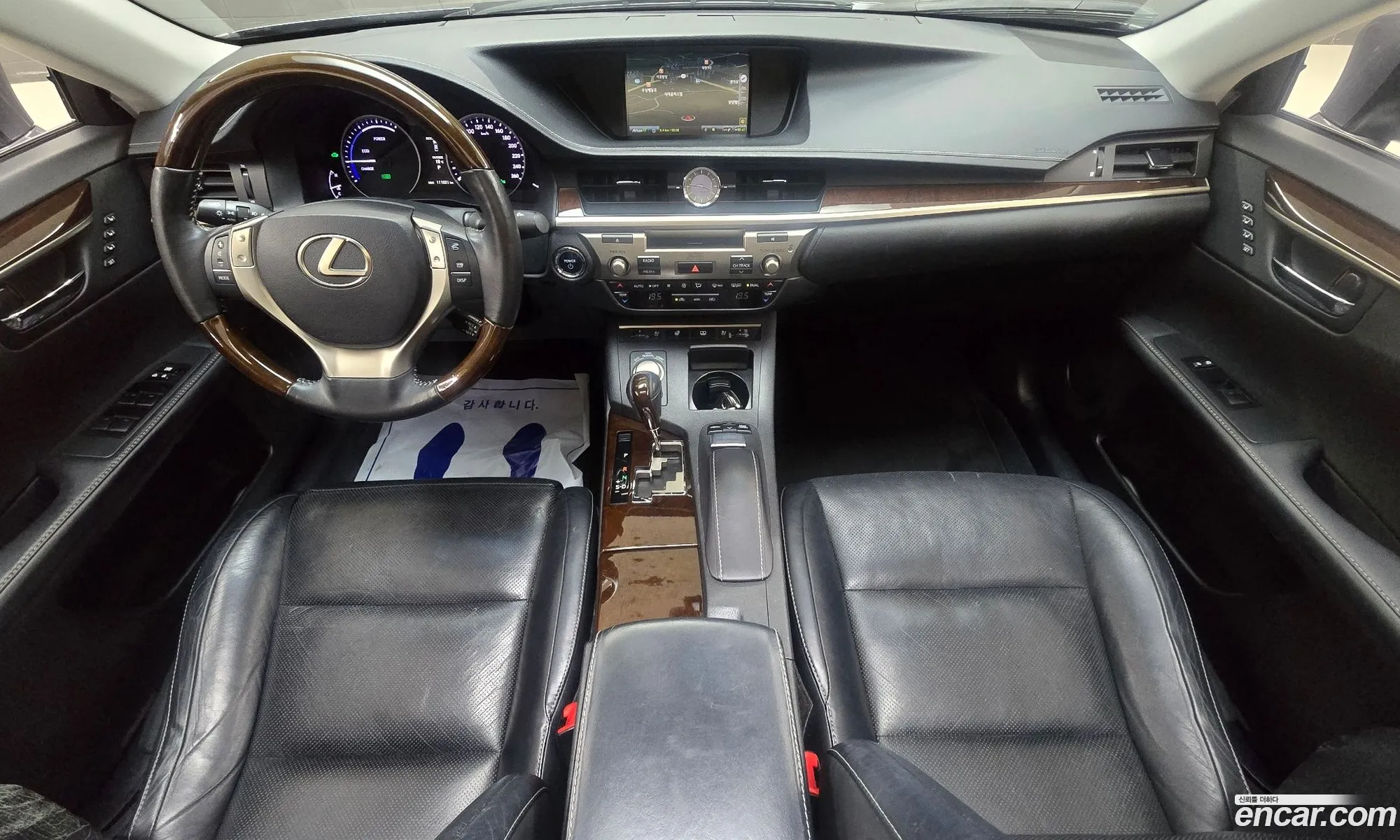 Lexus ES300h 2012 — 13