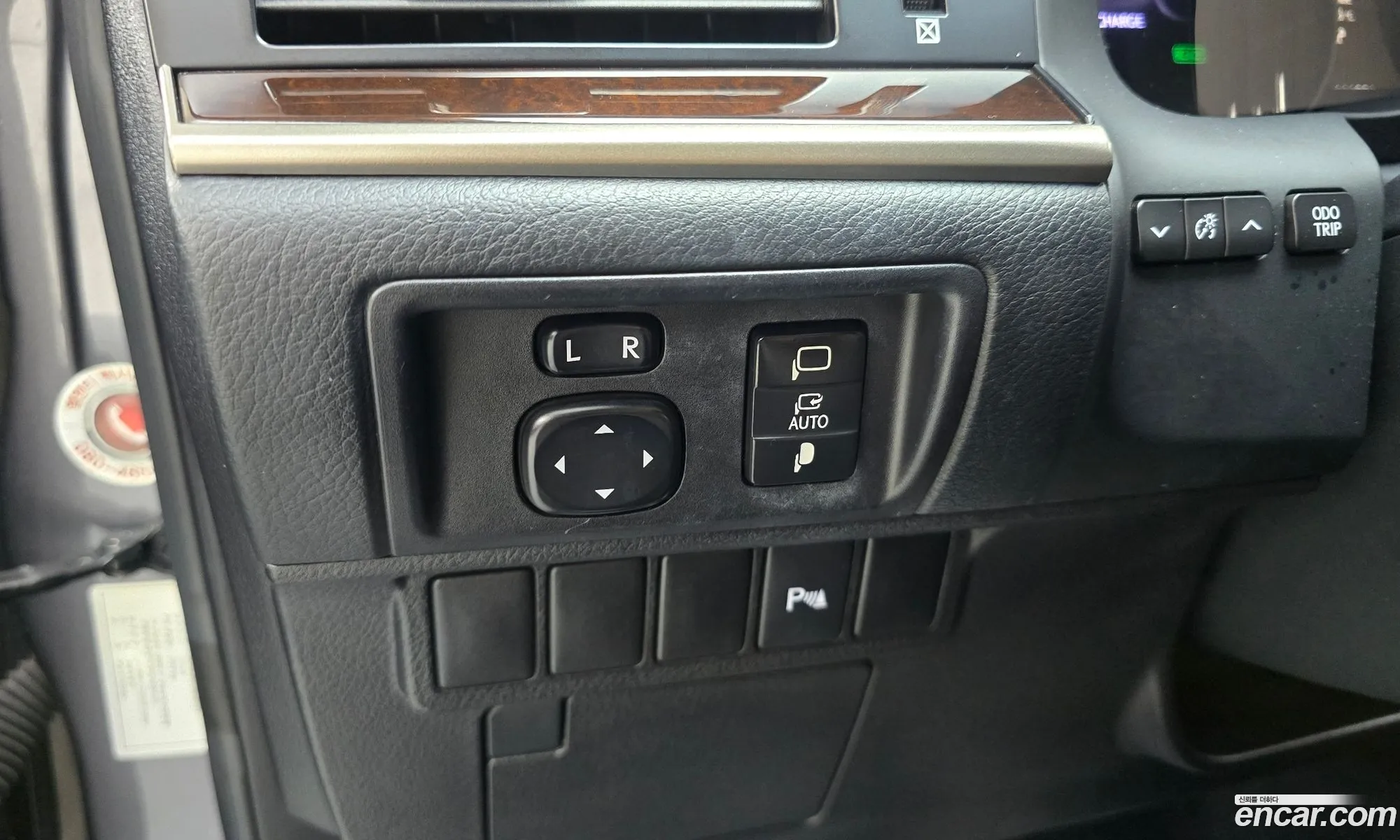 Lexus ES300h 2012 — 10