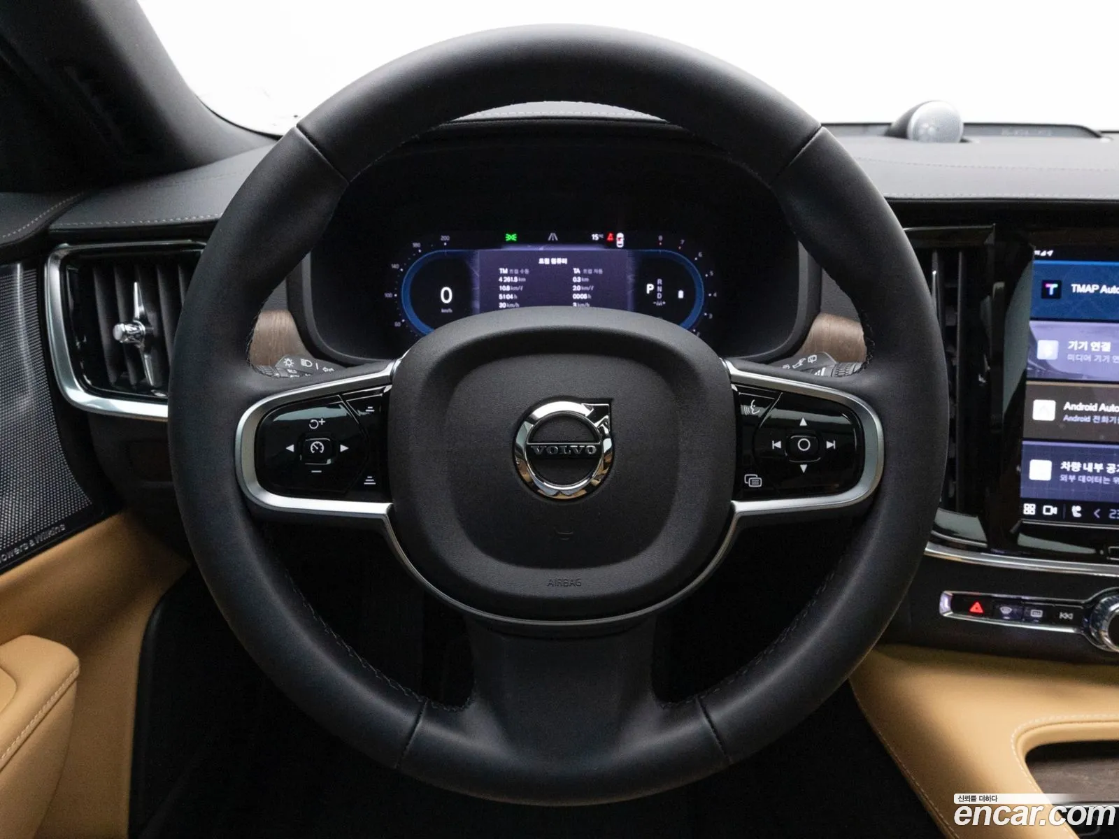 Volvo V90 Cross Country 2025 — 4