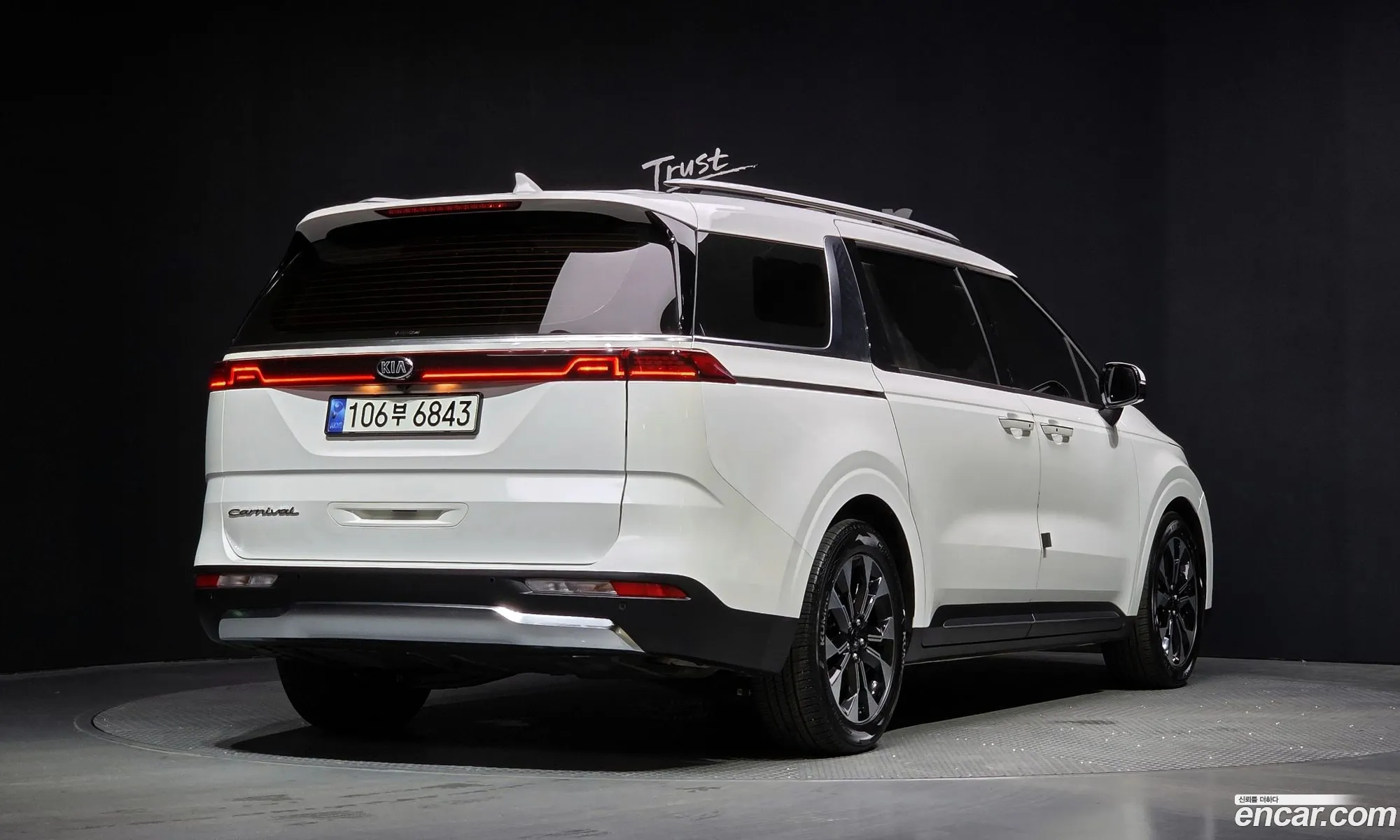 Kia Carnival 2021 KNANC81BBMS129070 — 8