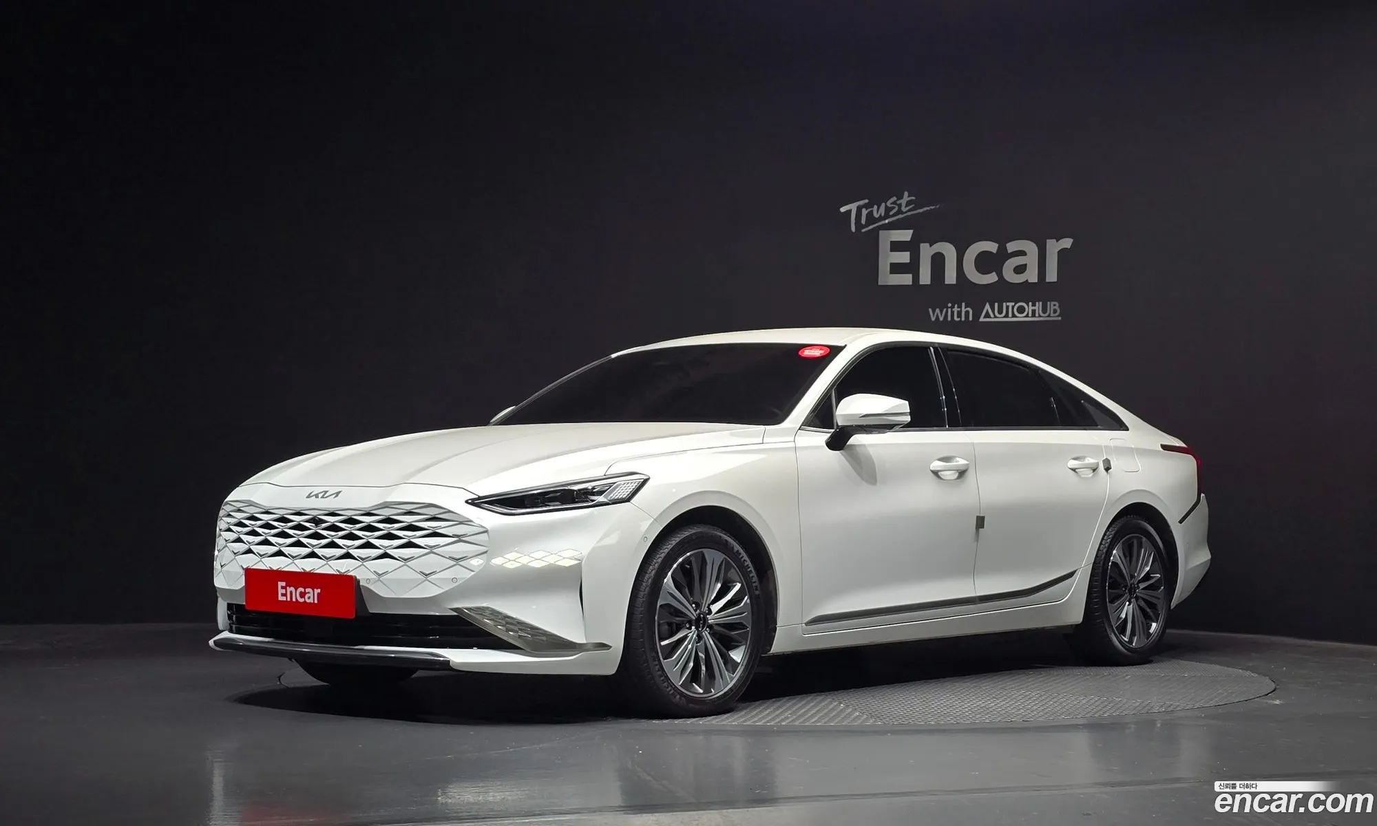 Kia K8 Hybrid 2023 — 3