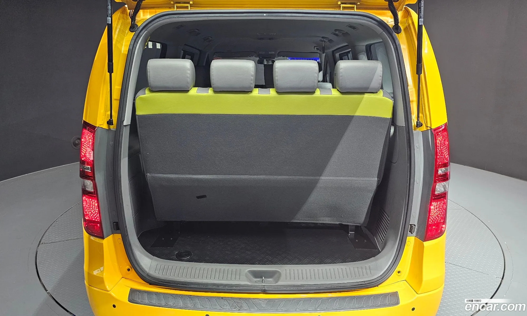 Hyundai Grand Starex 2019 — 15