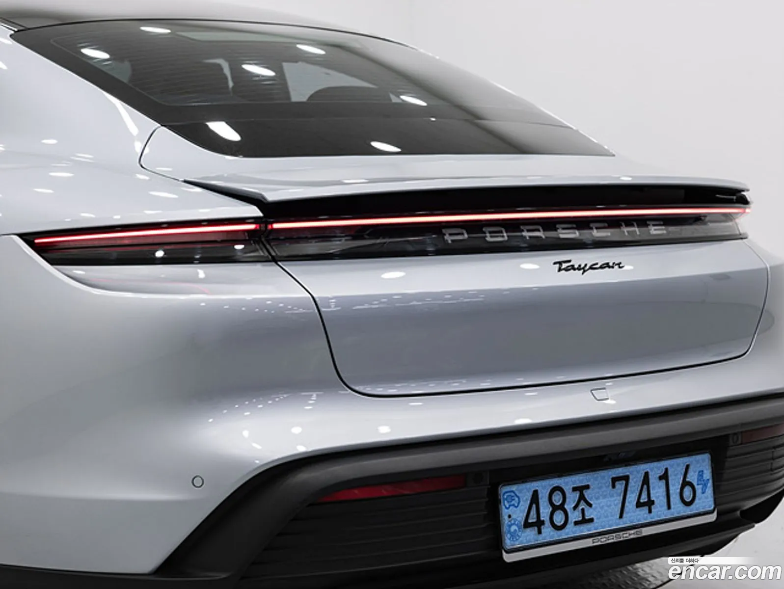 Porsche Taycan 2023 — 17