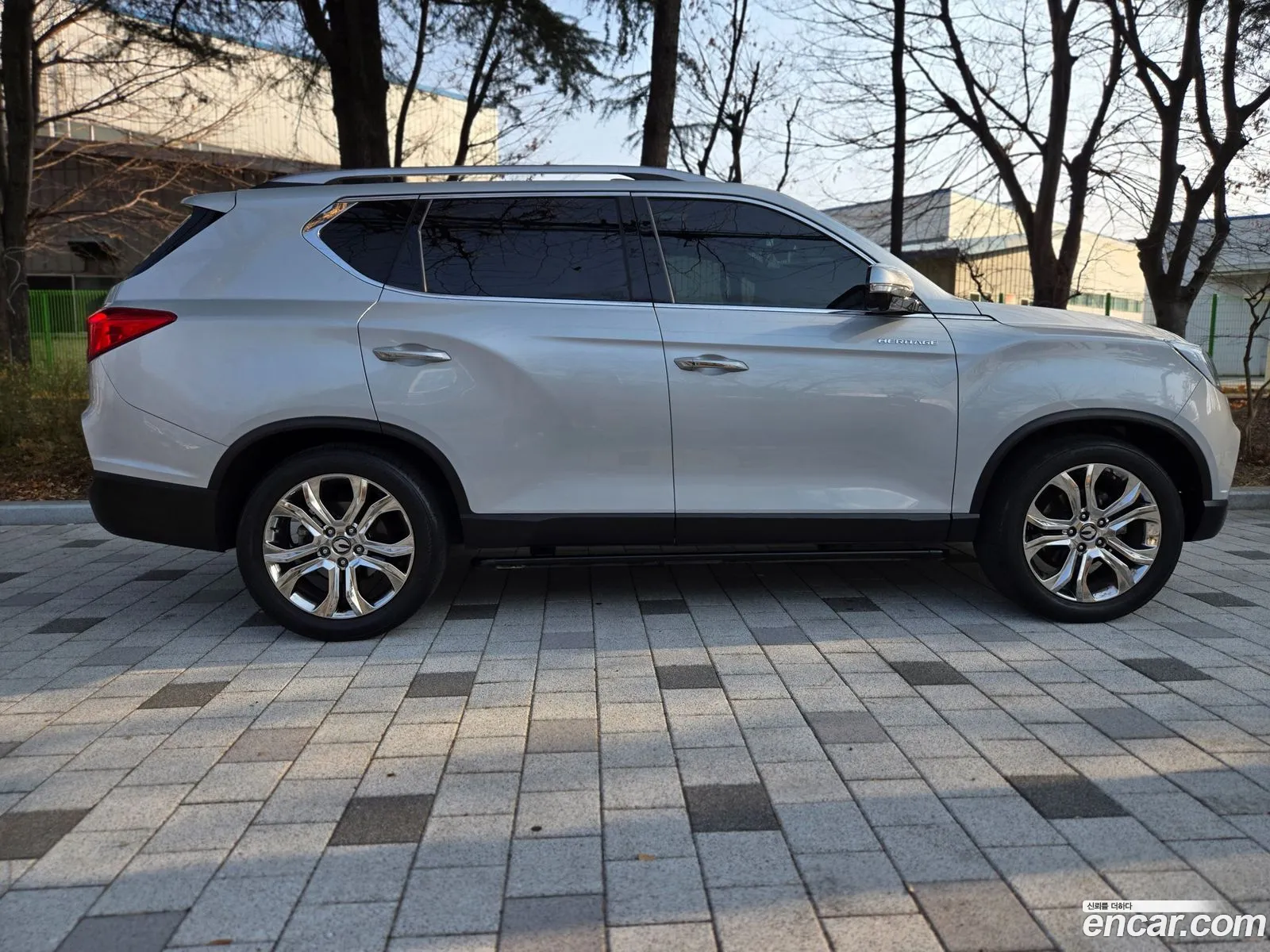 KG Mobility (SsangYong) G4 Rexton 2017 — 11