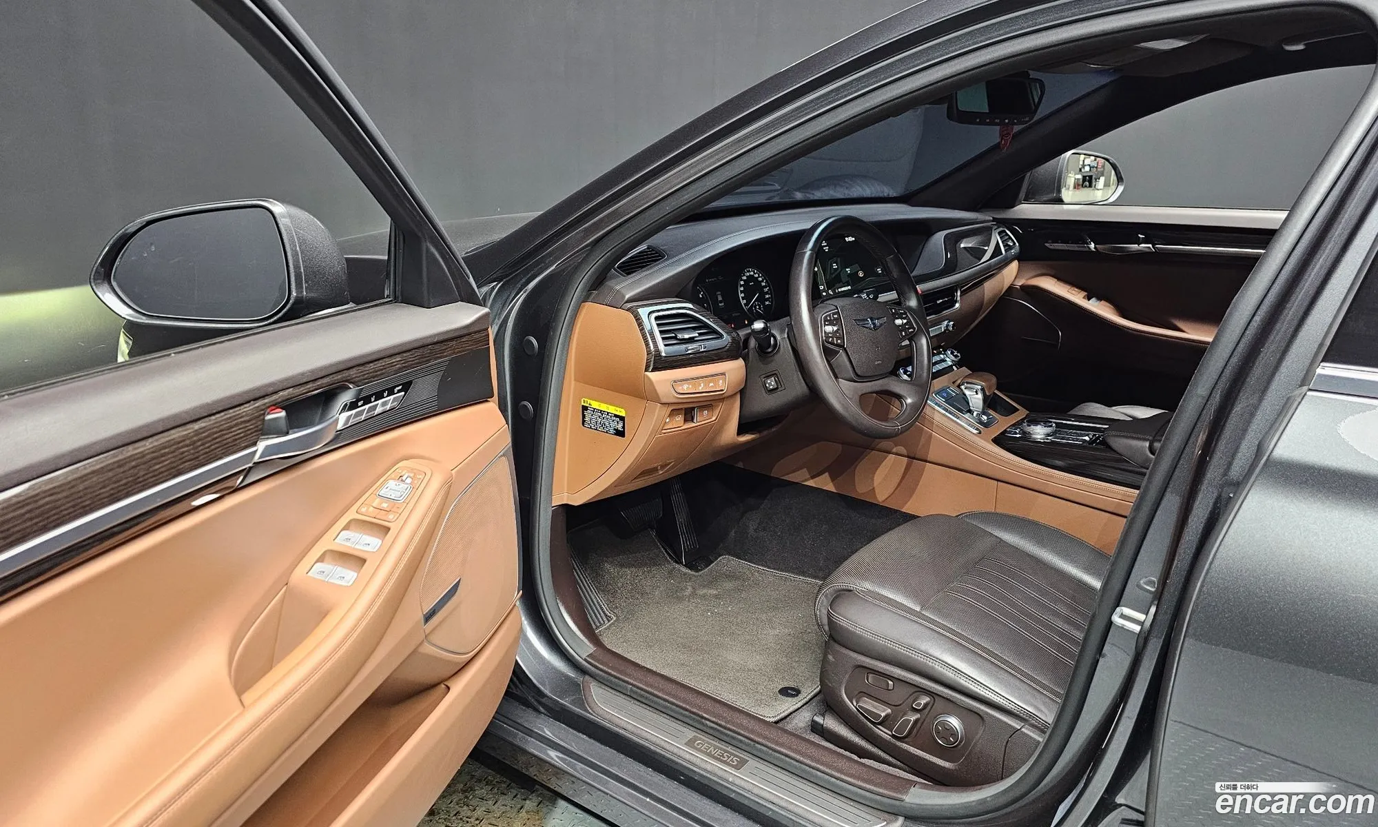 Genesis G90 2019 — 17