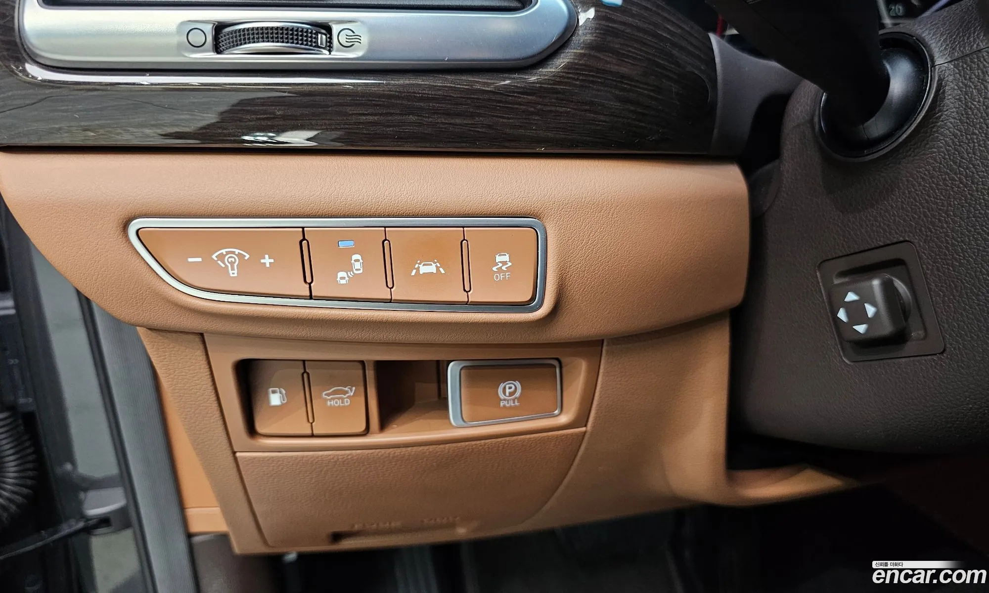 Genesis G90 2019 — 23