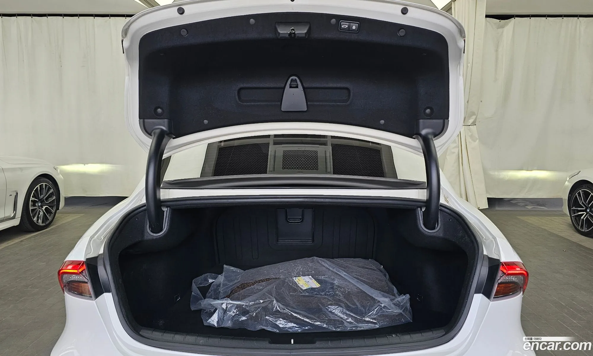 Hyundai Grandeur IG 2020 — 28