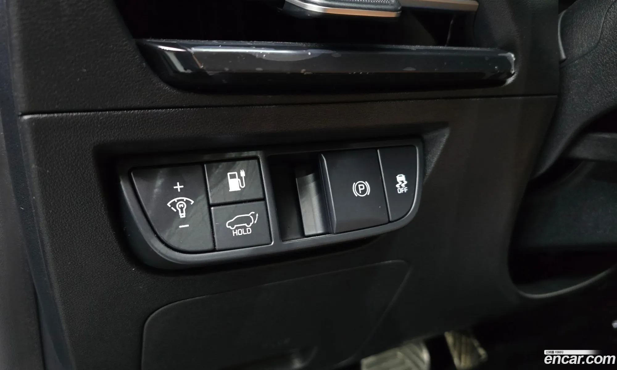 Kia EV6 2023 KNAC381AFPA136492 — 2