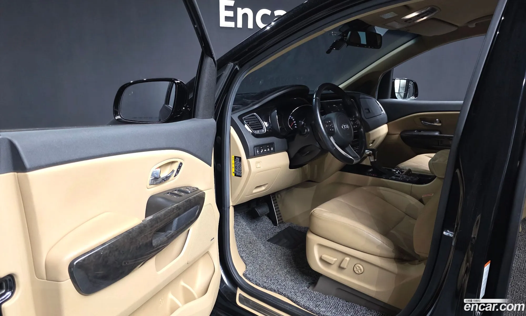 Kia Carnival 2019 KNAME811BKS534934 — 12