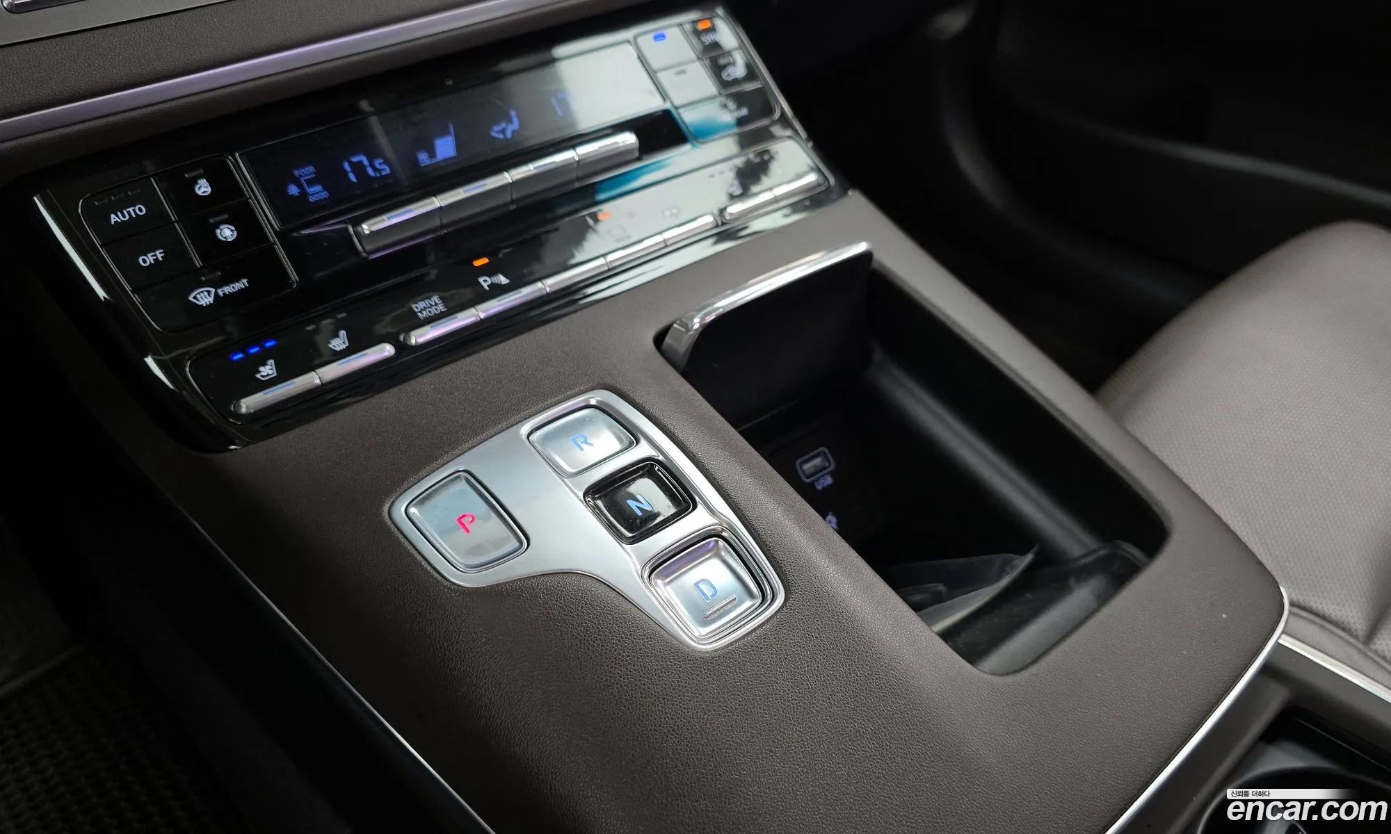 Hyundai Grandeur IG Hybrid 2019 — 29